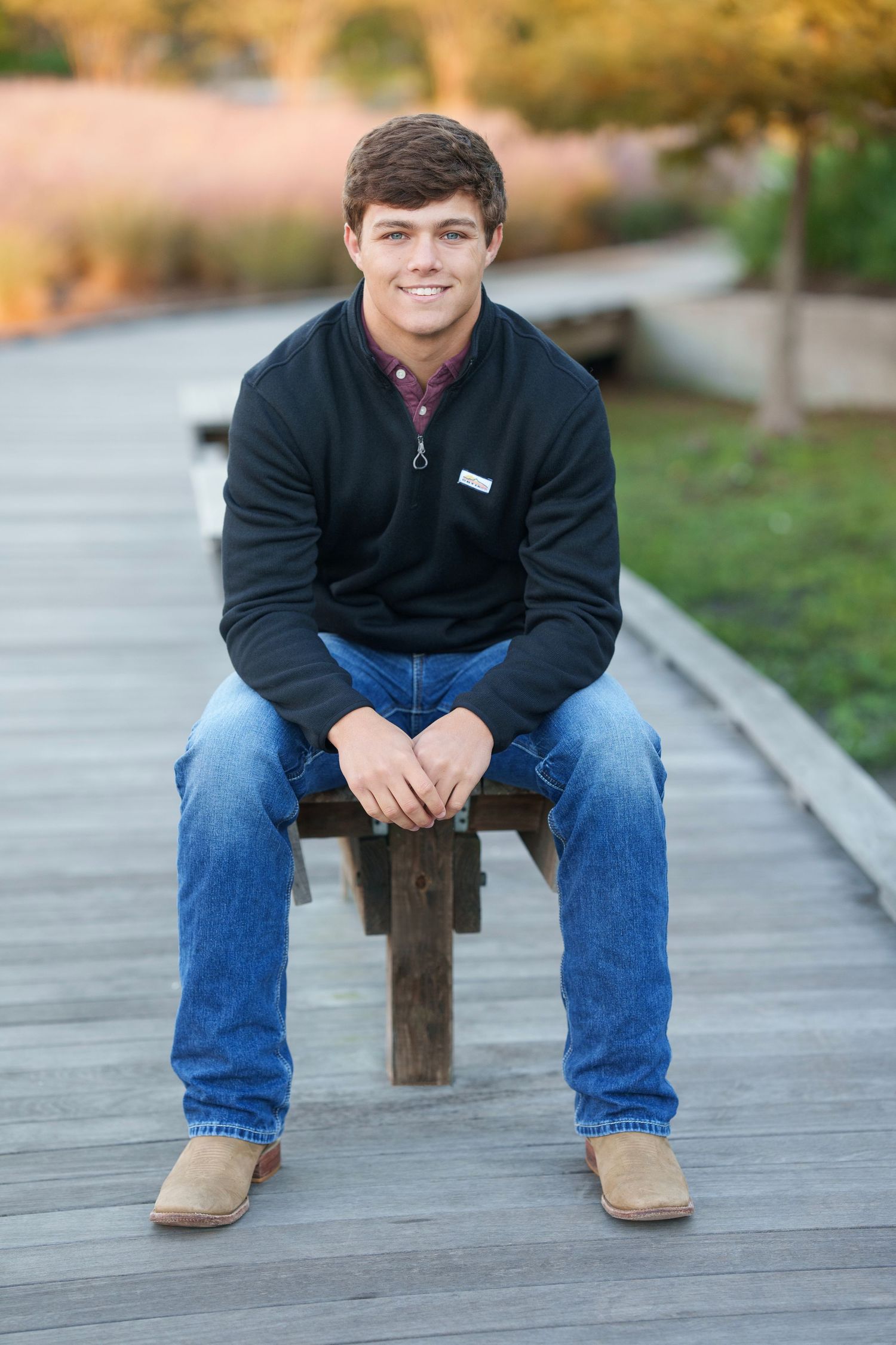 boy senior photos in the woodlands.  fall senior photos