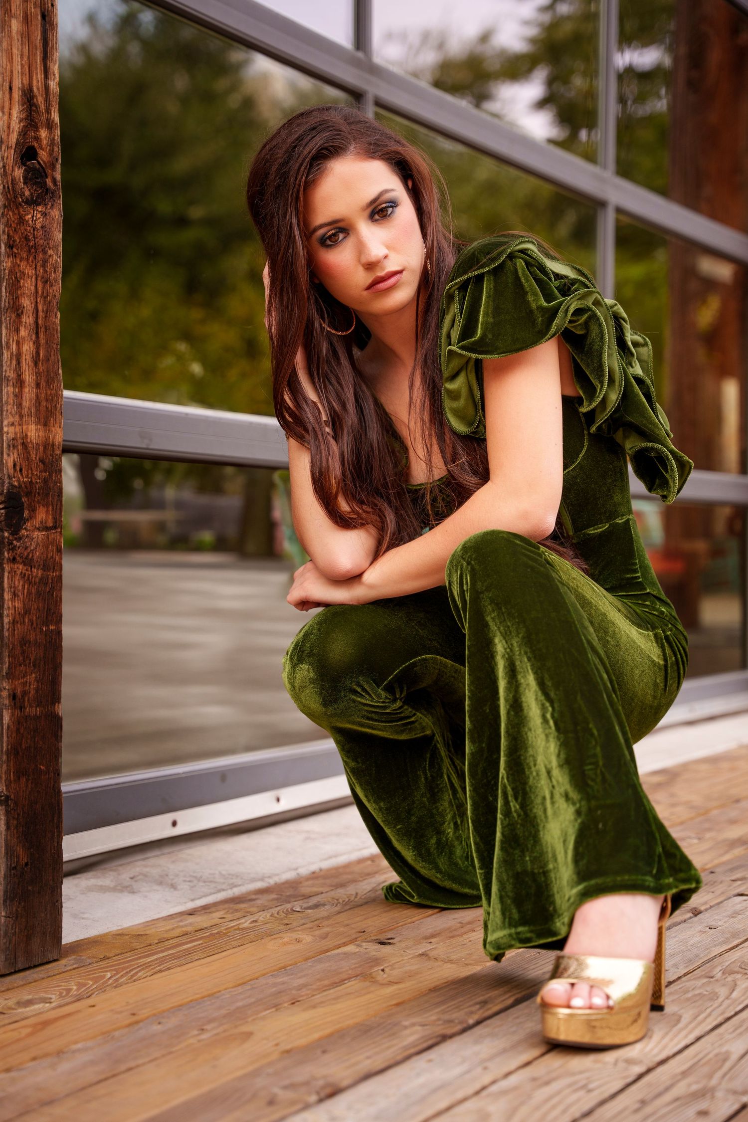urban senior girl photos. city senior session.  Houston, magnolia, The Woodlands senior pics.