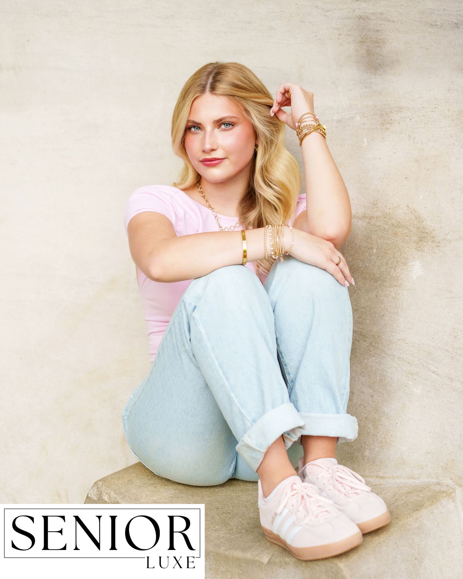 The Woodlands senior photographer.  Senior girl in an urban setting in Houston