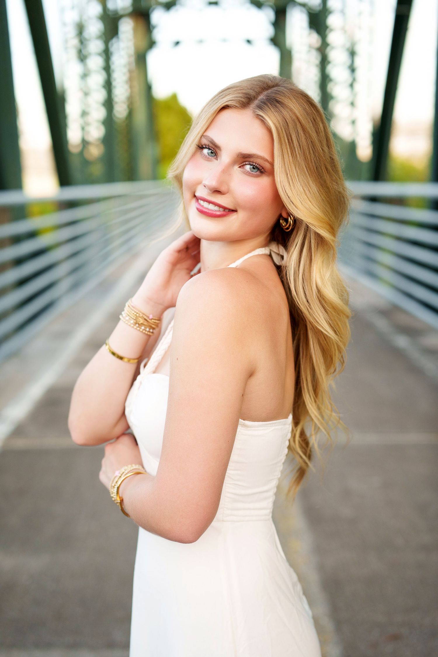 Houston senior photos on a bridge.  Urban senior session in Houston