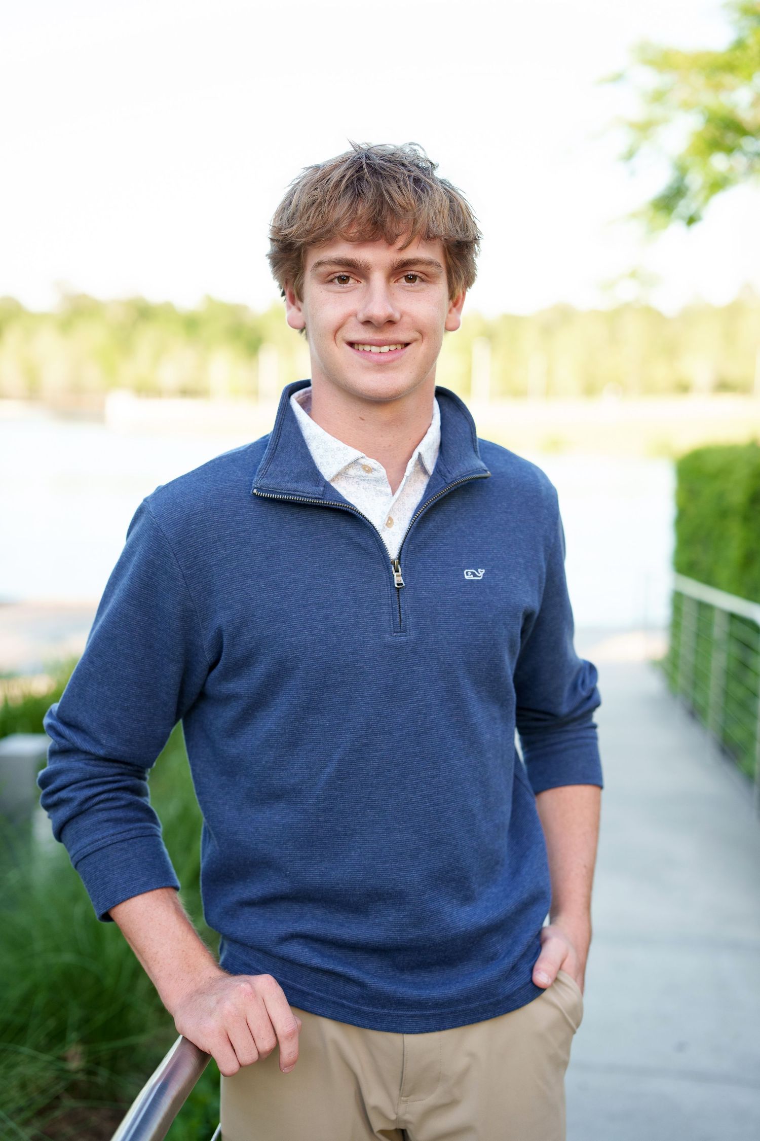 senior guy photos in the woodlands