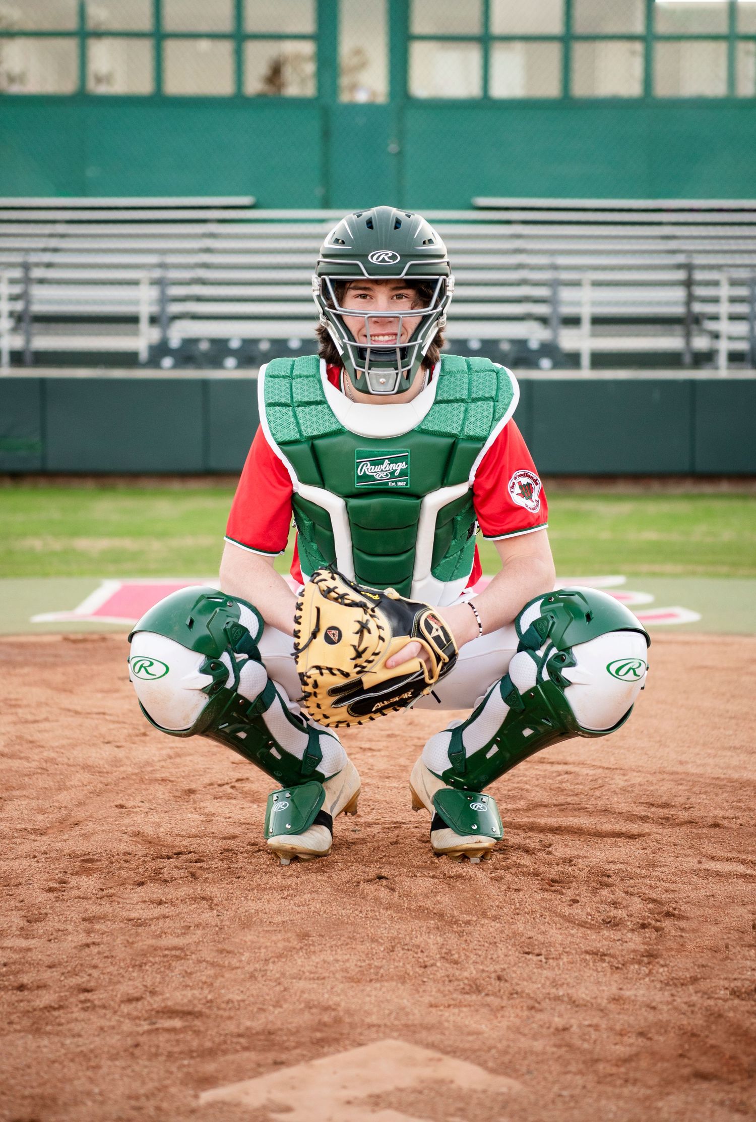 senior photos in a suit.  the woodlands senior photographer. senior photos for guys in the woodlands.  catcher senior photos