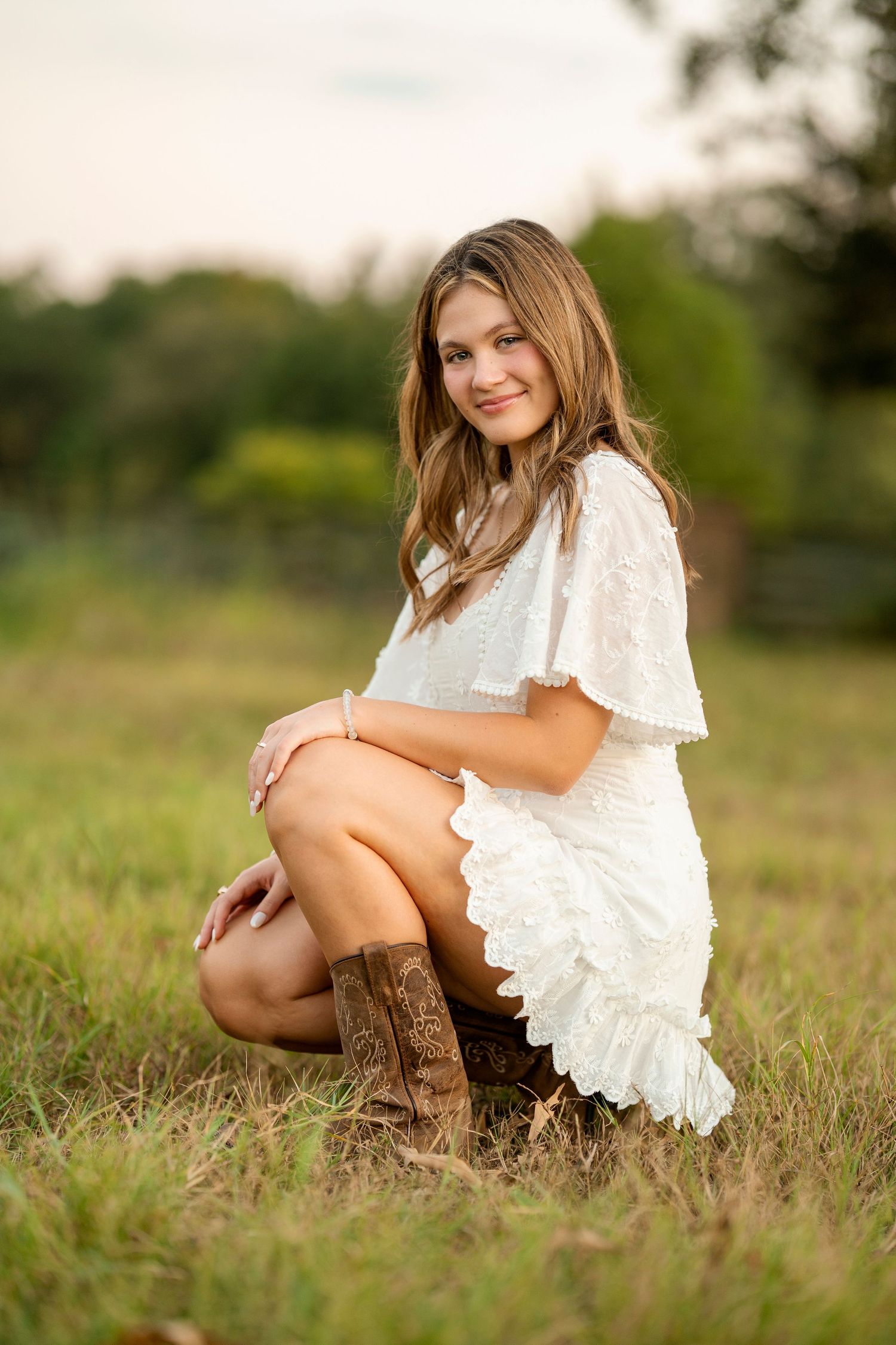 senior girl in a field