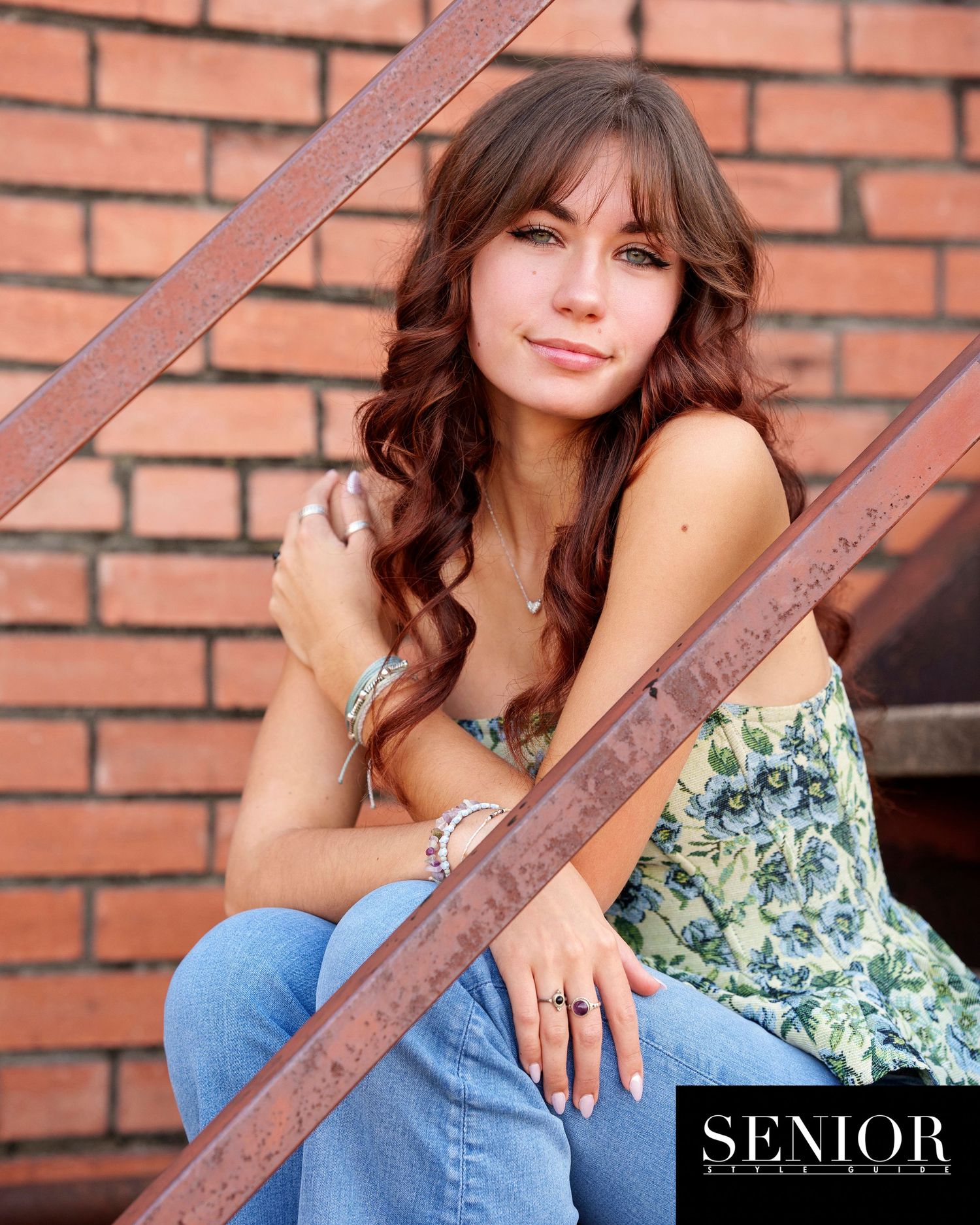 Senior photographer in the Woodlands .  Urban senior girl photo session.   Senior Pictures.