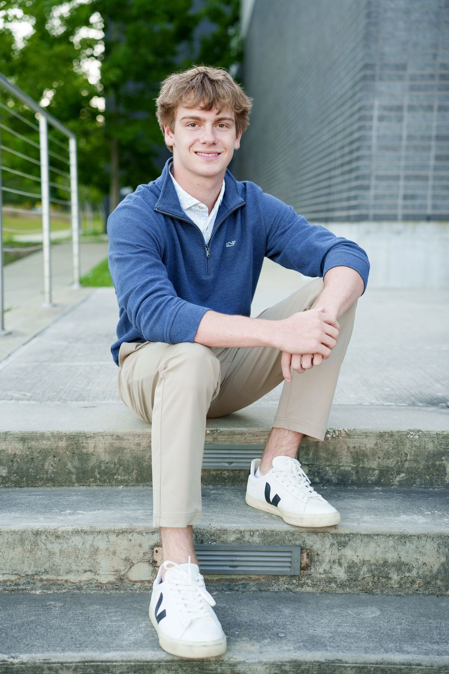 the woodlands senior photographer.  senior photos in the woodlands.  senior guy photos