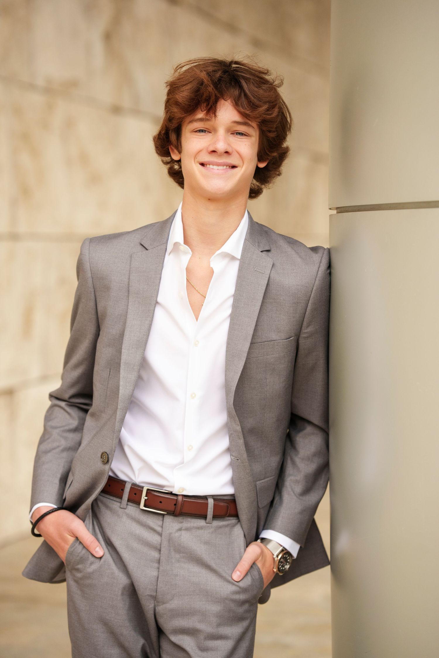 suit senior photos the woodlands
