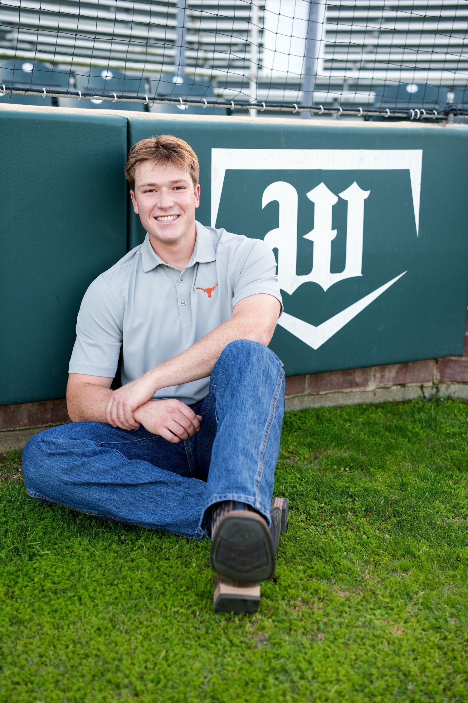 senior baseball player in the woodlands twhs