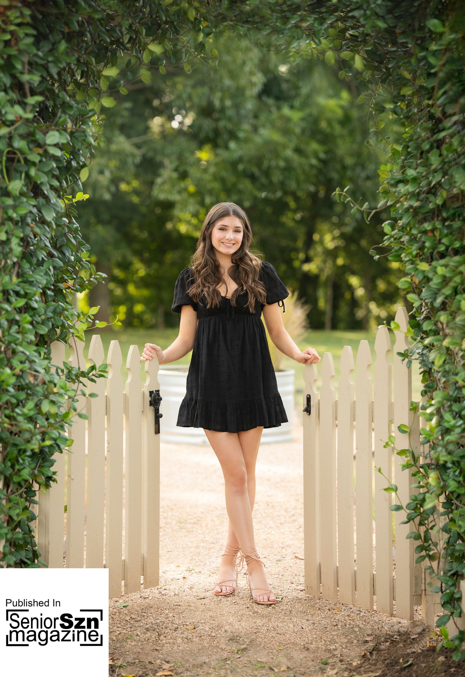 The Woodlands senior photography for girls in a garden.