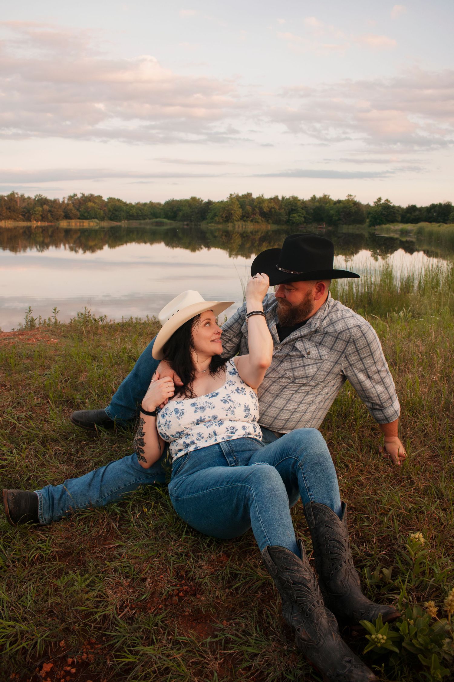 western engagement photoshoot couples photography Oklahoma photography moody photography cute couples poses