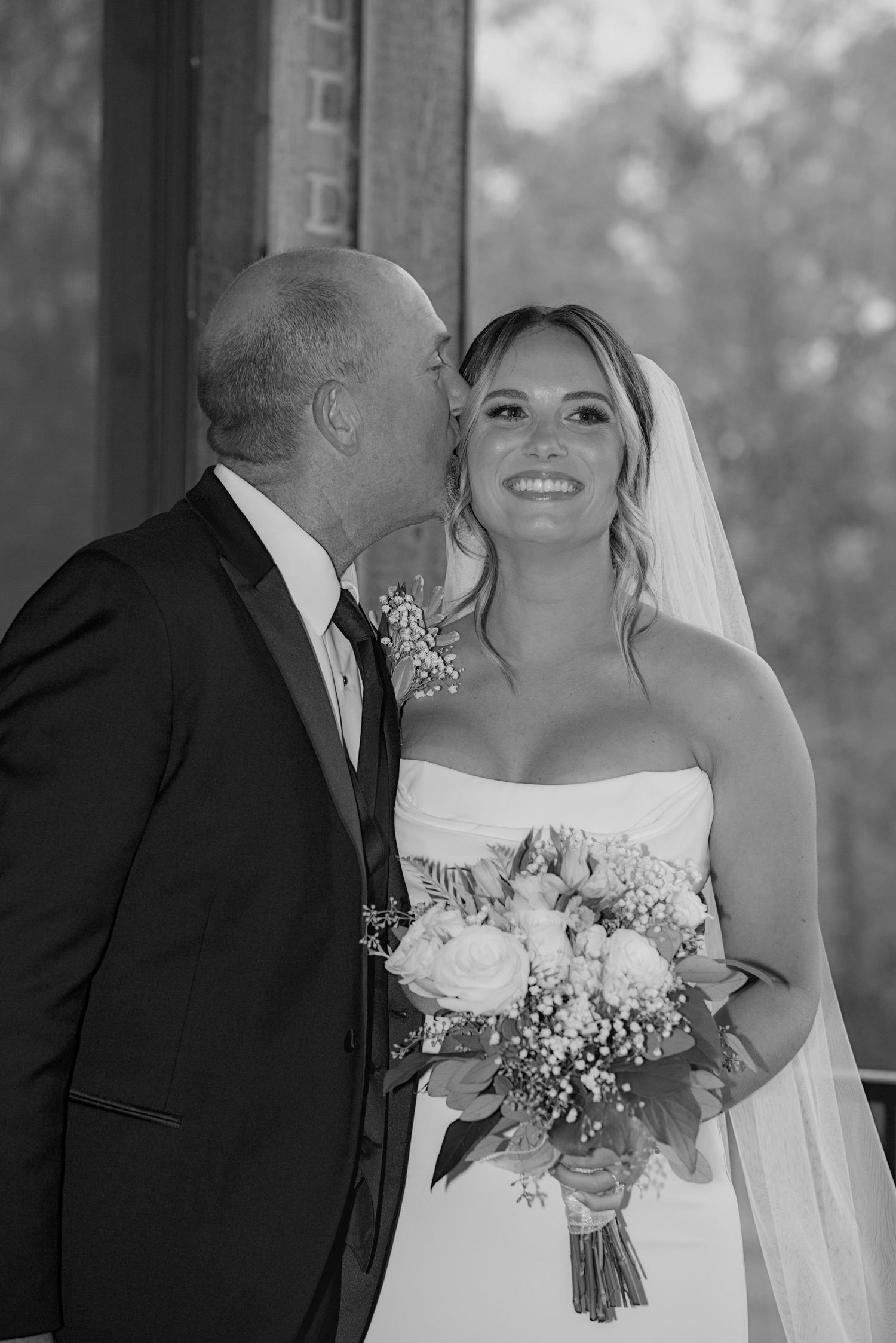 Wedding photographer in northern kentucky, cincinnati, lexington, louisville
