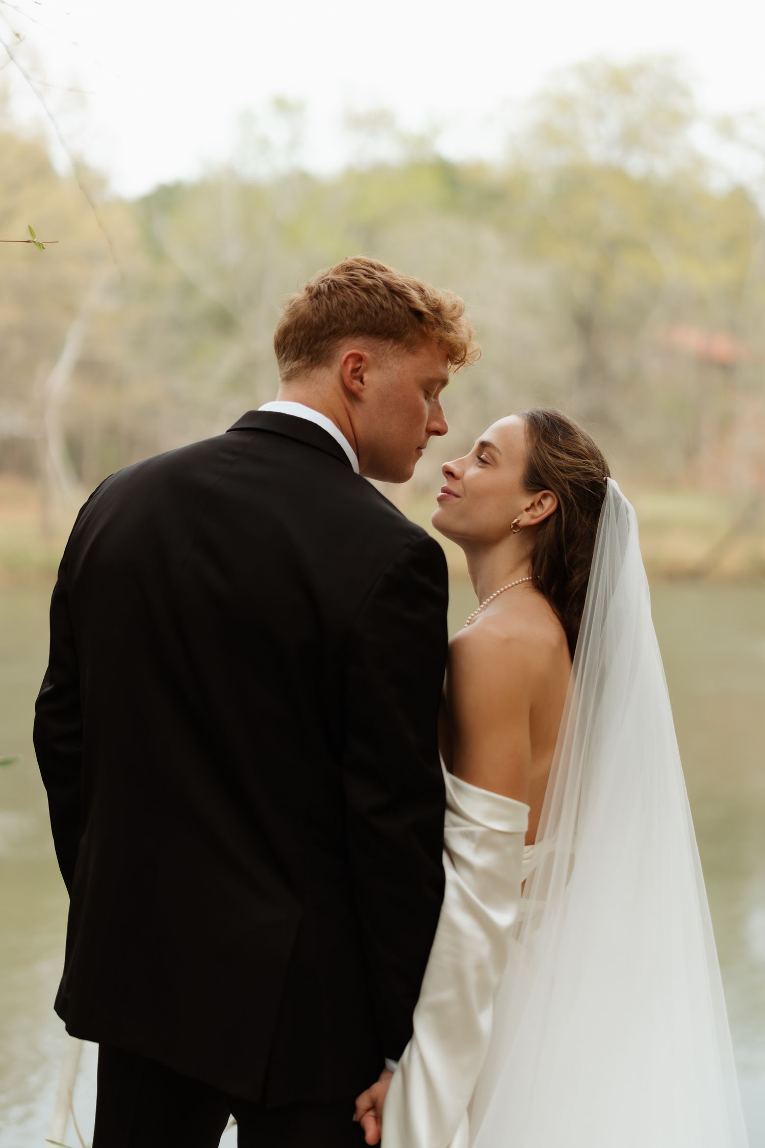 bride and groom portraits