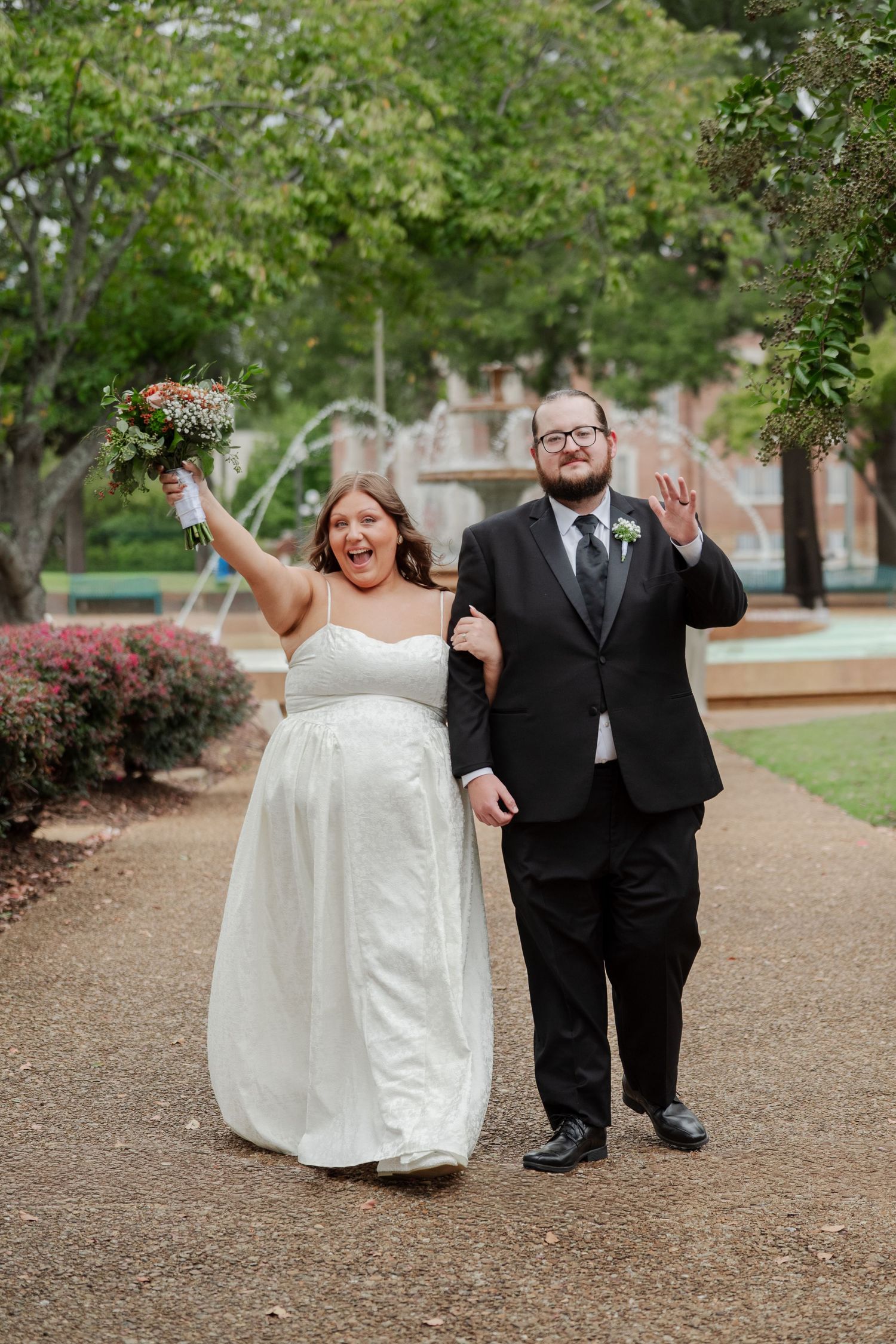 North Alabama budget friendly wedding and portrait photographer based in Madison, Alabama. Della Smithson Photography