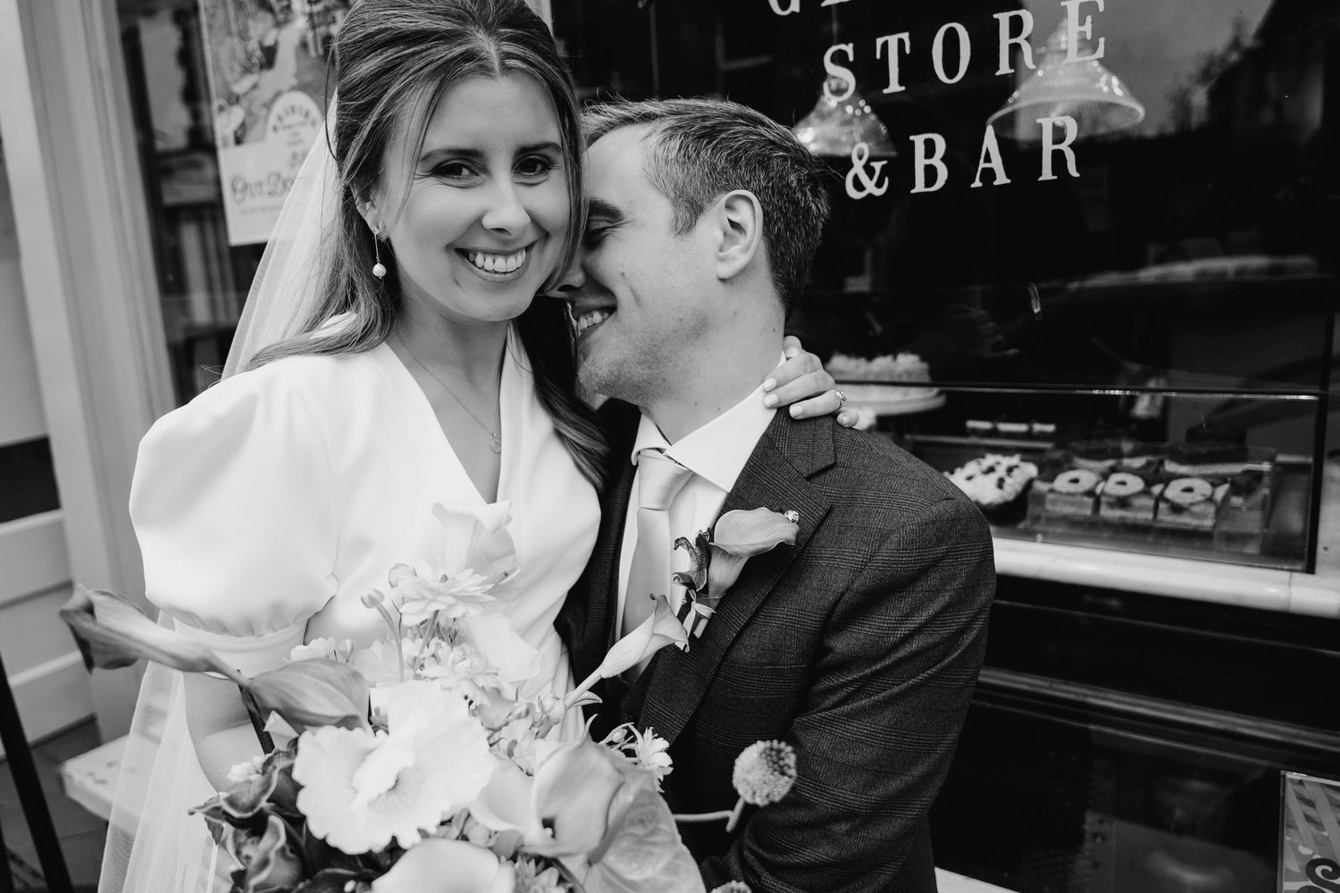 Wedding couple portraits at Kilkenny Castle photographed by Dublin wedding photographer