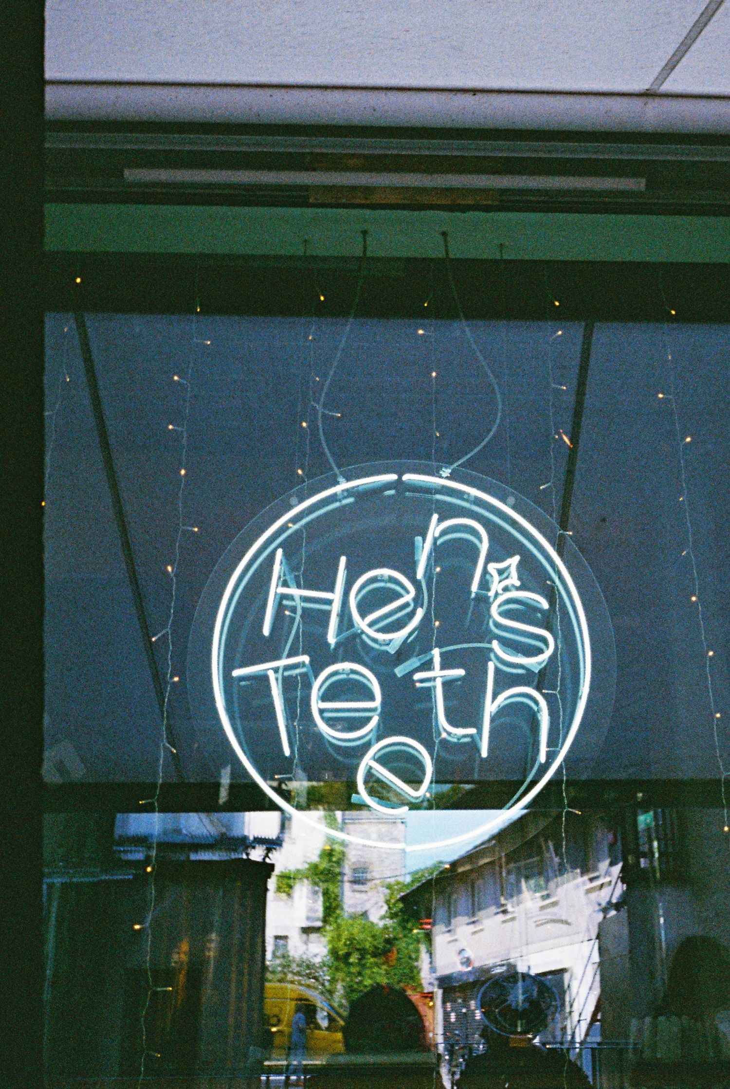 Hen's teeth dublin wedding photographer documentary candid