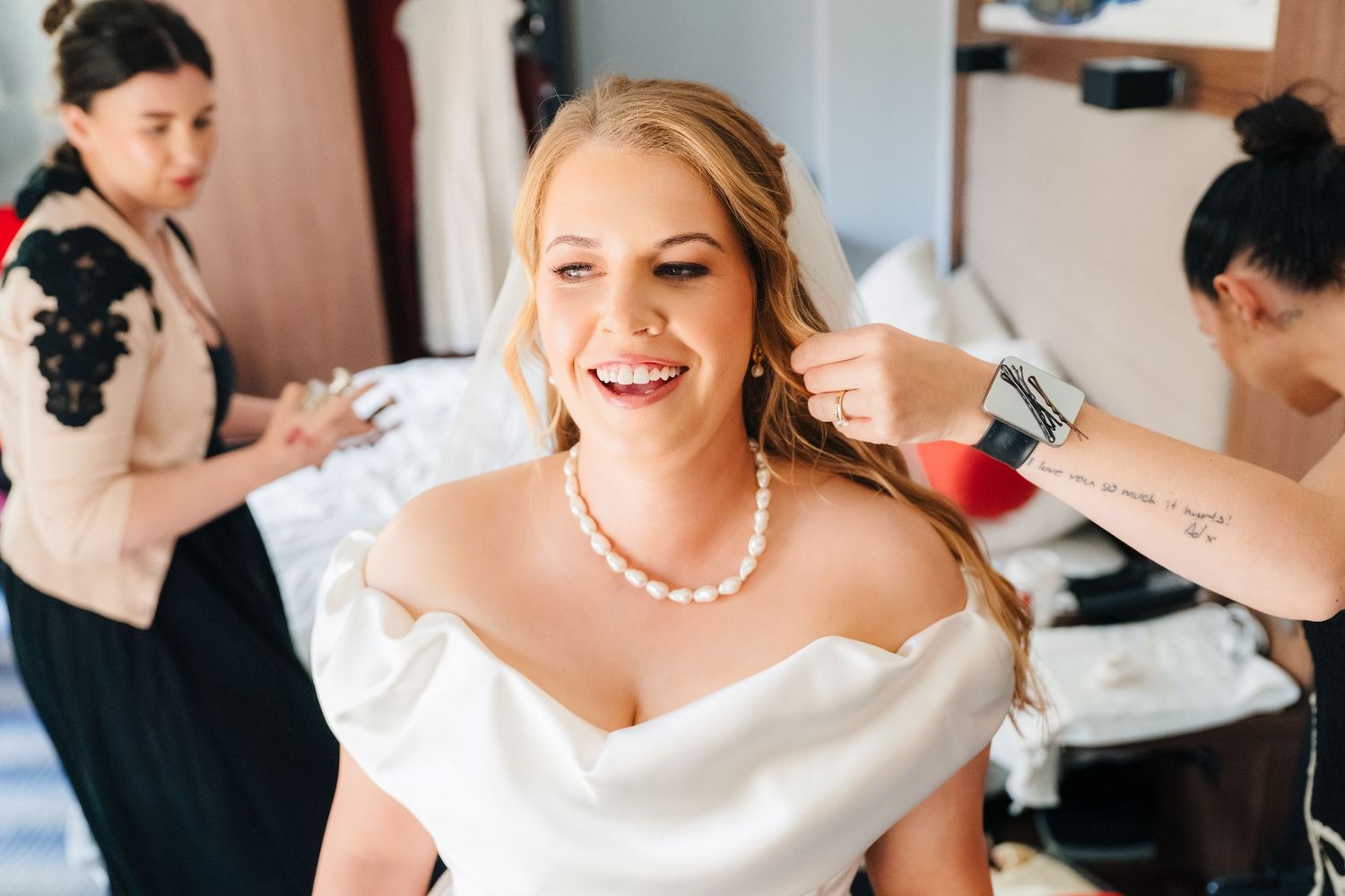 Hen's teeth dublin wedding photographer documentary candid