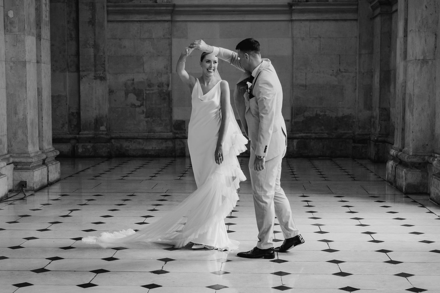 Dublin wedding photographer Candid City hall