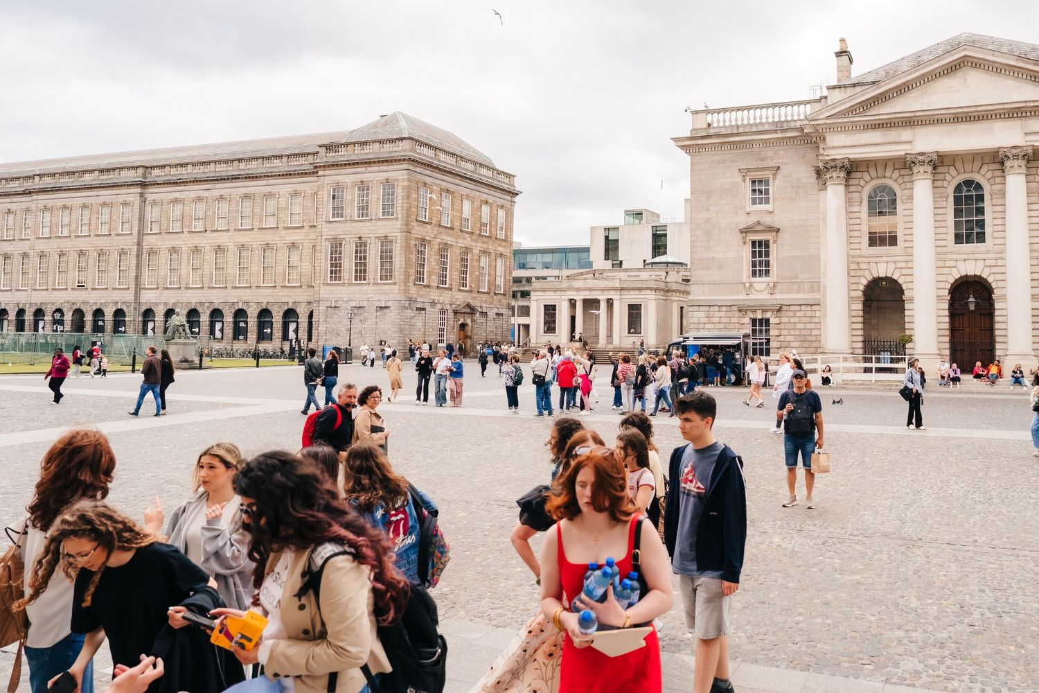 candid natural documentary wedding photographer dublin trinity college city