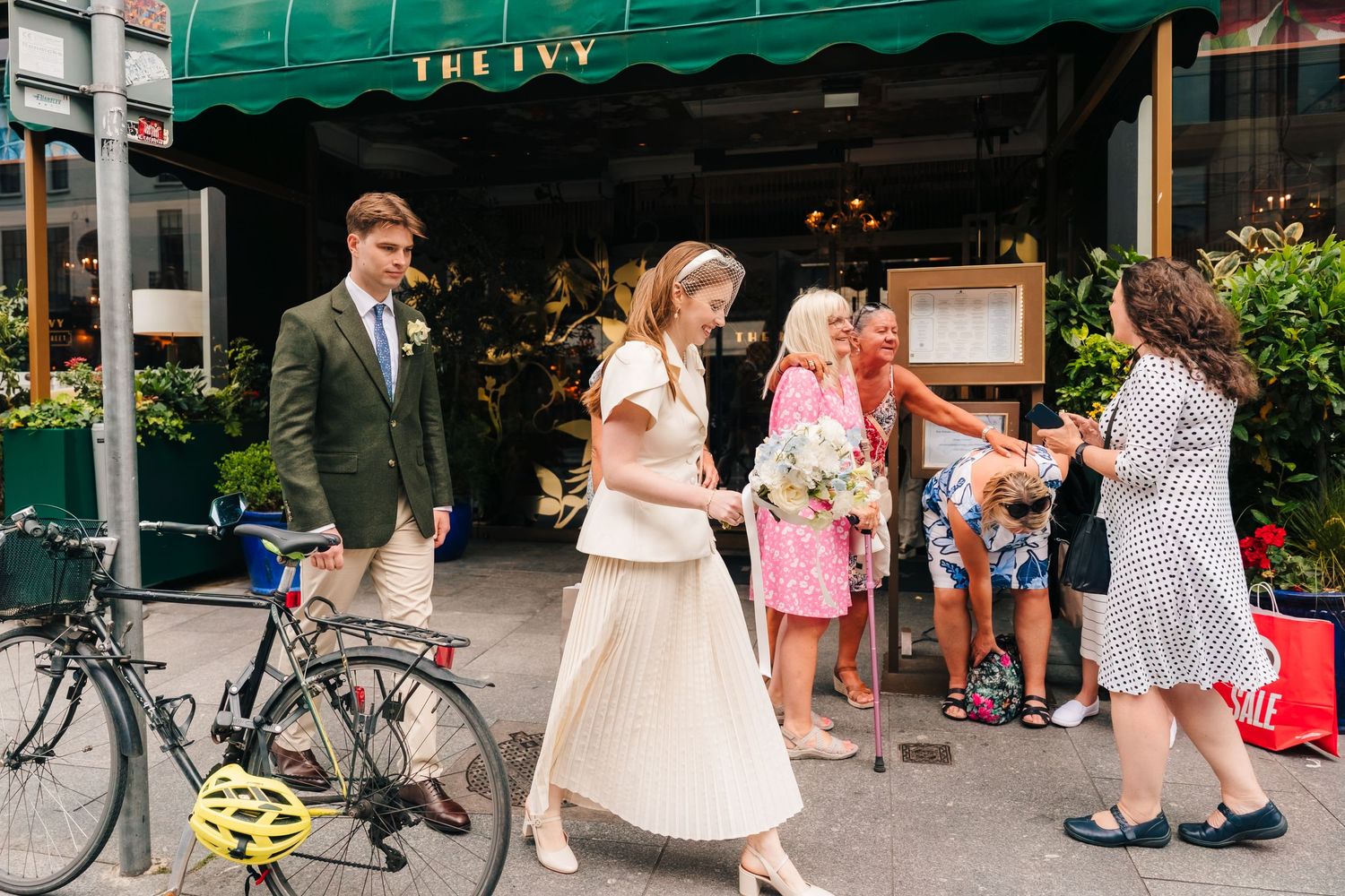 candid natural documentary wedding photographer dublin trinity college city