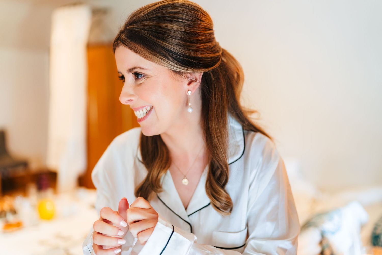 Wedding couple portraits at Kilkenny Castle photographed by Dublin wedding photographer