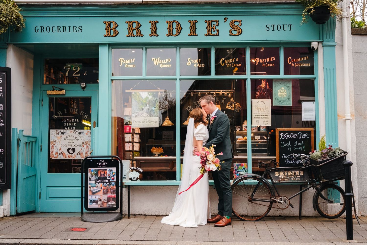 Wedding couple portraits at Kilkenny Castle photographed by Dublin wedding photographer