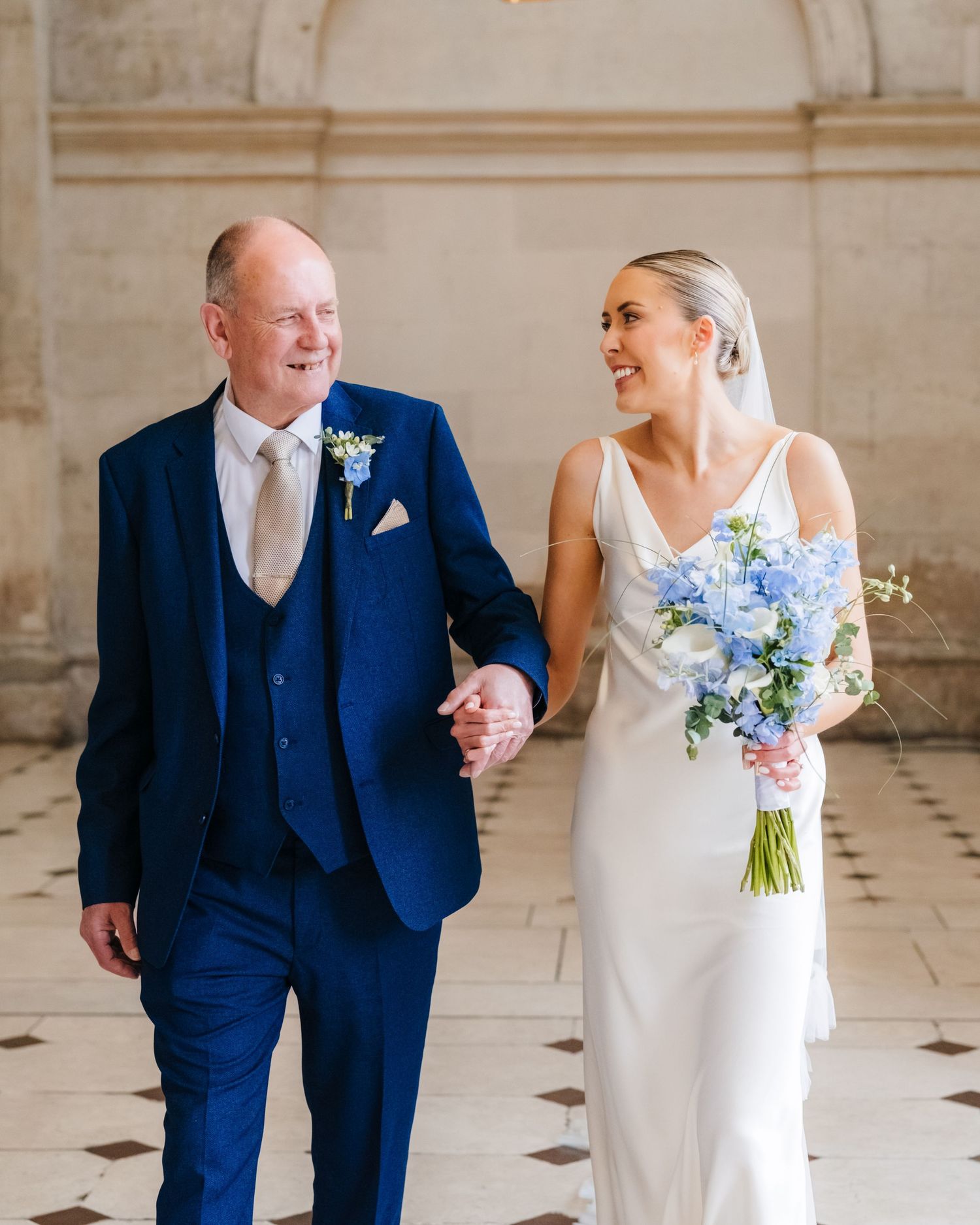 Dublin wedding photographer Candid City hall
