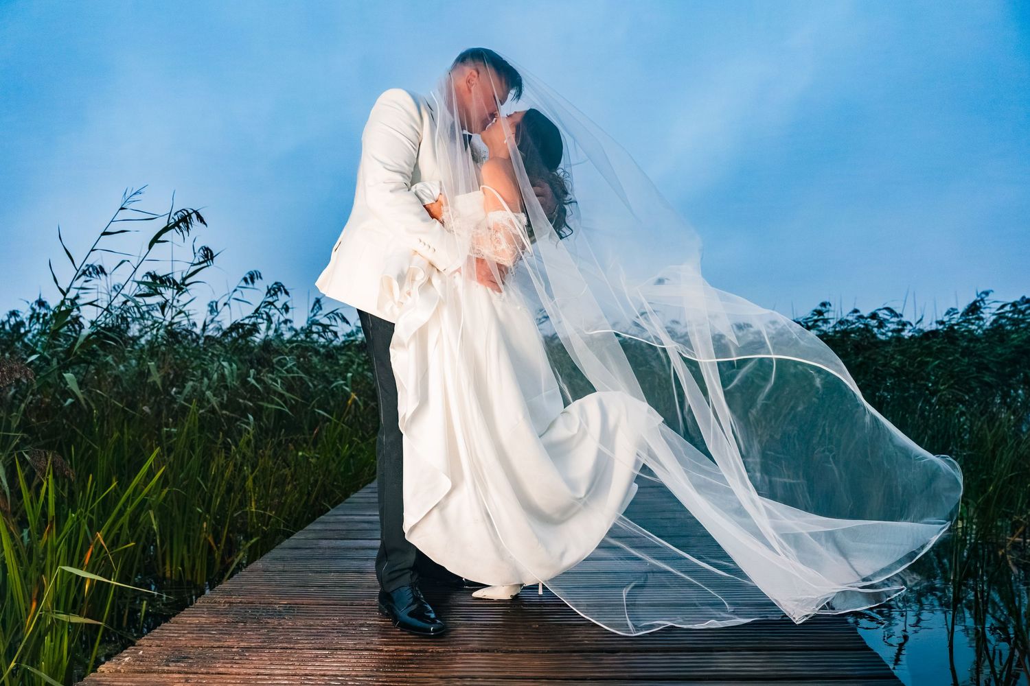 Wedding photographer dublin ireland natural candid
