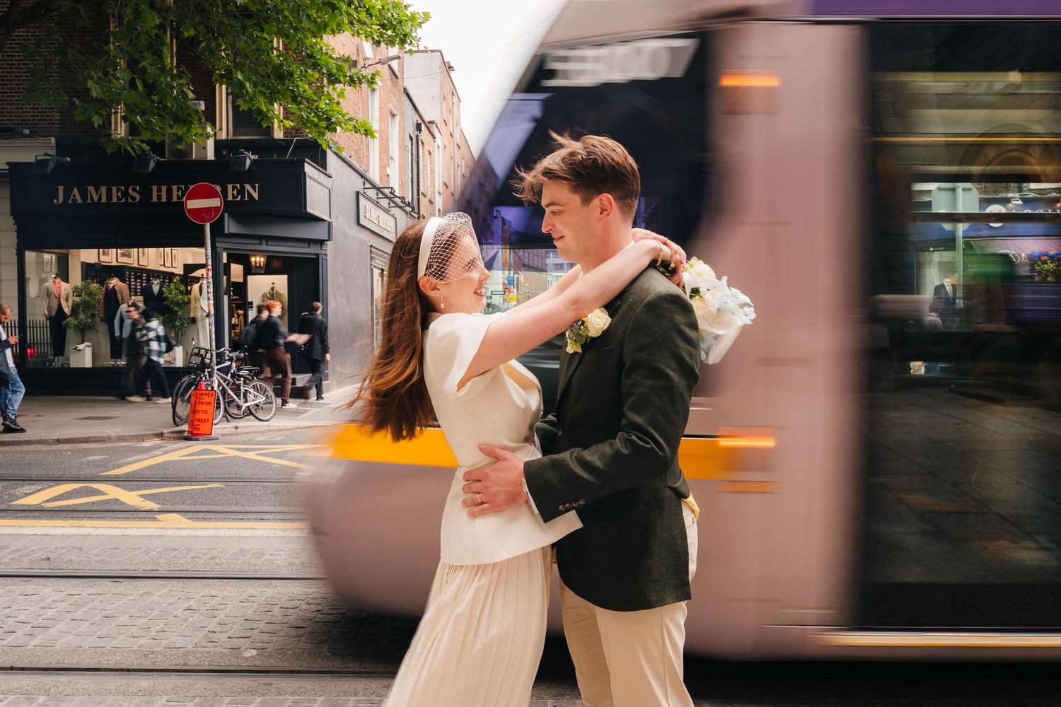 candid natural documentary wedding photographer dublin trinity college city