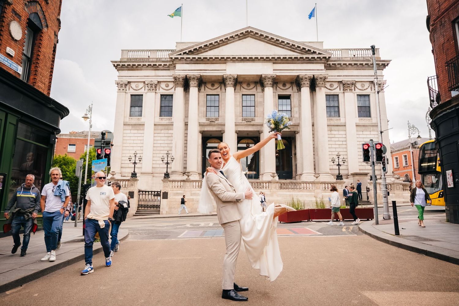 Dublin wedding photographer Candid City hall