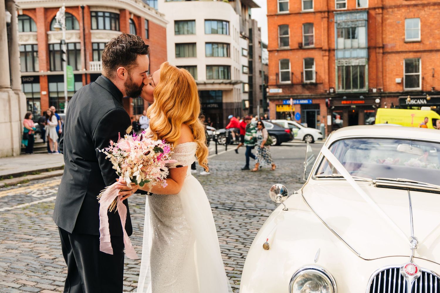 city hall dublin wedding photos