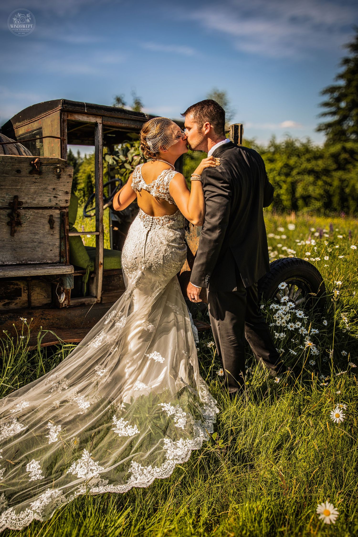 Wedding portraits in Tri-Cities, WA. Photographer near me.