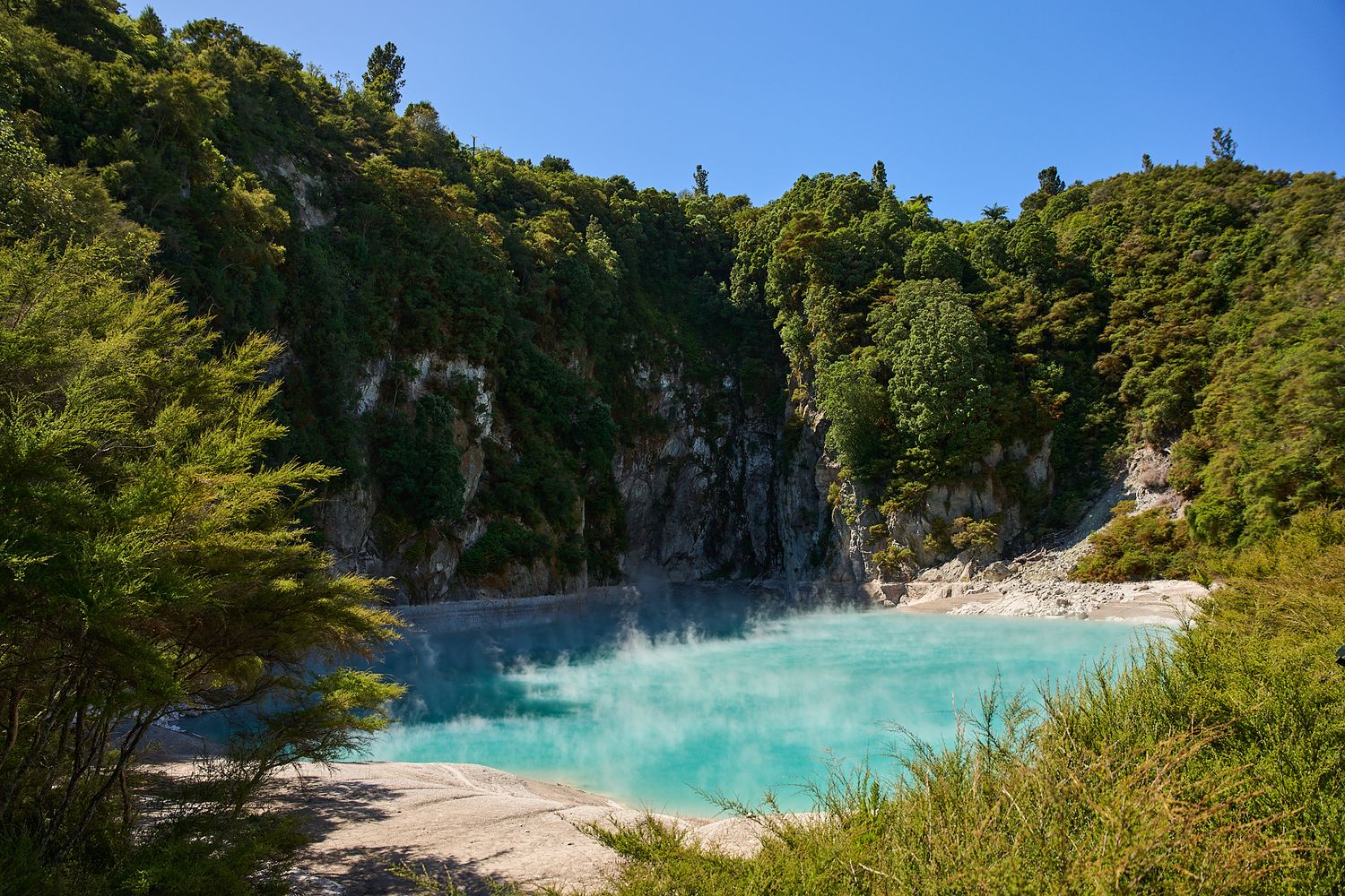 travel and editorial photography, New Zealand natural hot spring