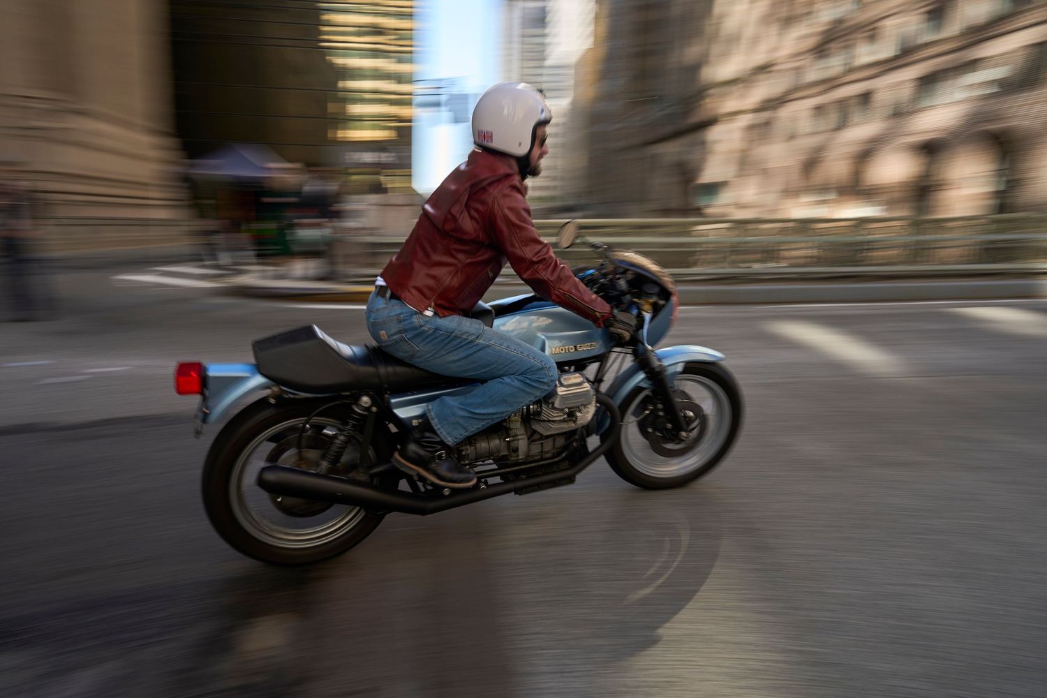 motorcycle photography, Distinguished Gentlement's Ride in NY, panning shot of a blue motorcycle