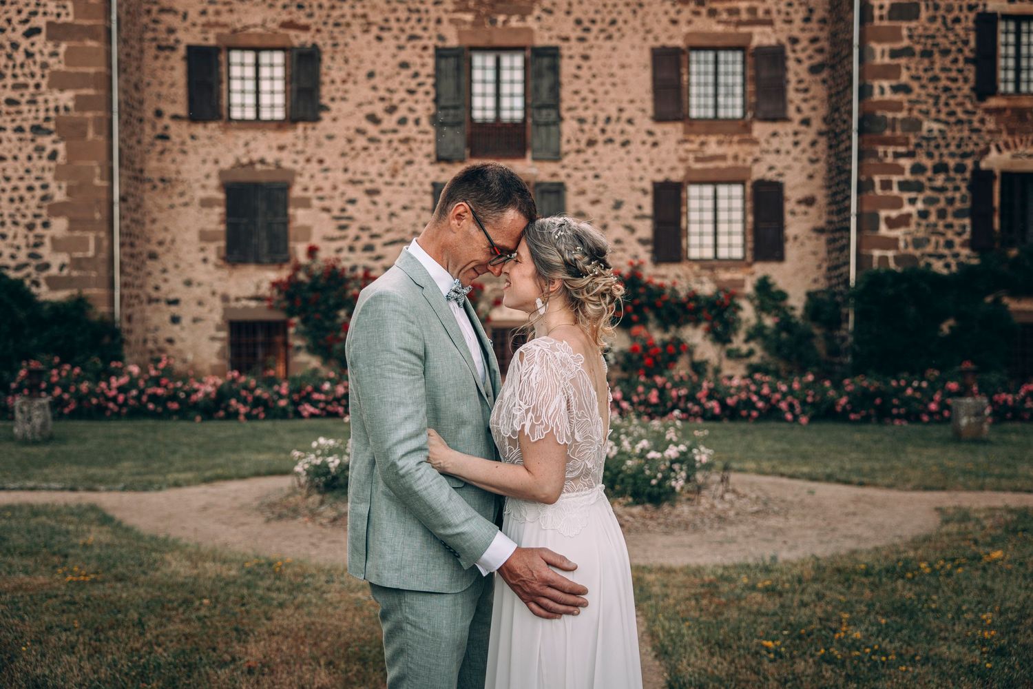 Photographe de mariage et de famille dans le 43 en Haute-Loire, Loire et Auvergne.