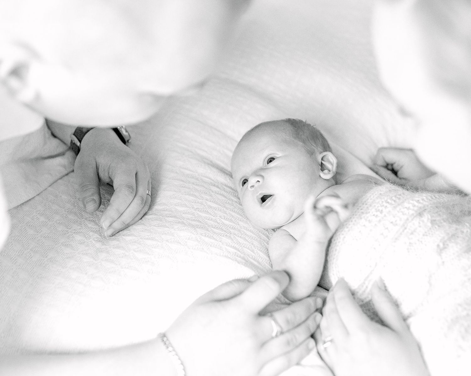 Newborn-kuvaus ja perhekuvaus Espoo, Helsinki ja Lohja - kotikuvaus.