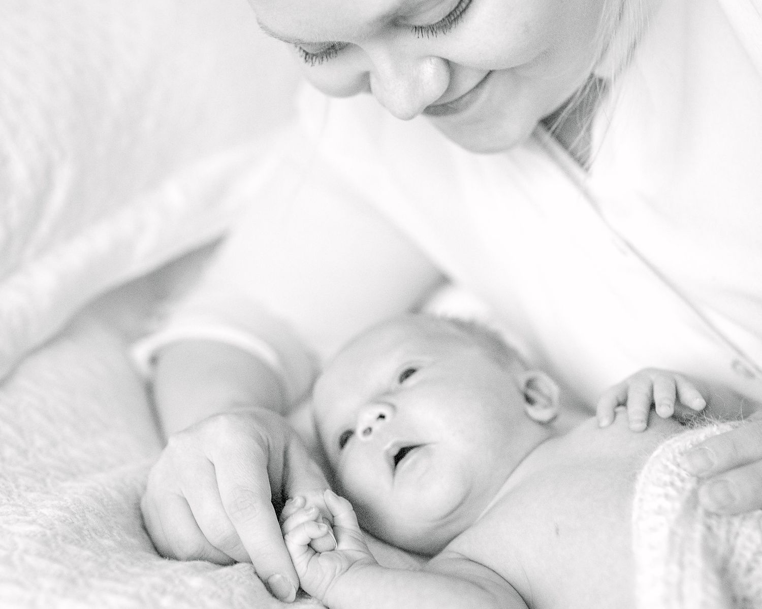 Newborn-kuvaus ja perhekuvaus Espoo, Helsinki ja Lohja - kotikuvaus.