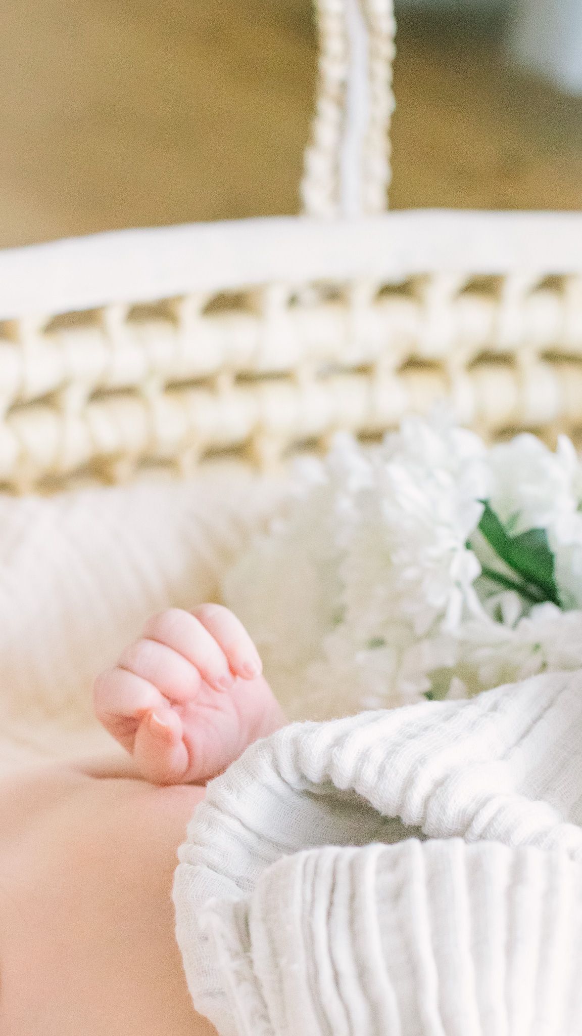 Vastasyntynyt vauva newborn-kotikuvauksessa: Newborn-kuvaus-Vihti-ja-Nummela