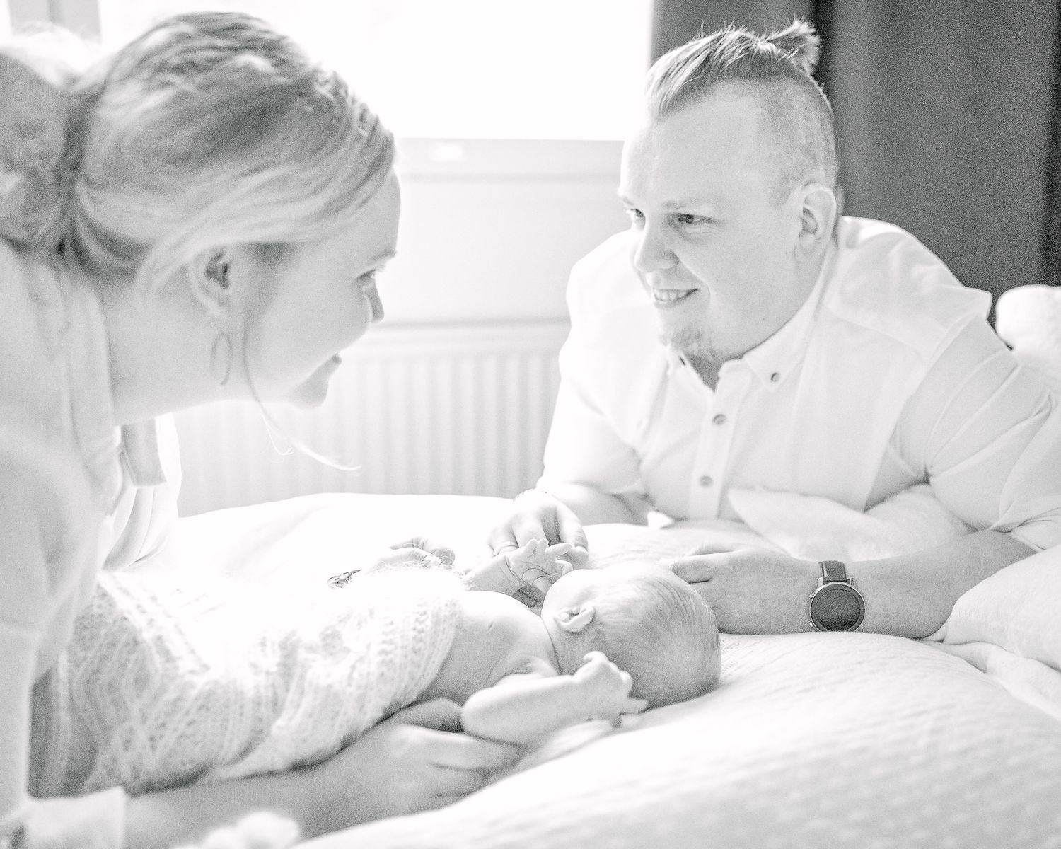 Newborn-kuvaus ja perhekuvaus Espoo, Helsinki ja Lohja - kotikuvaus.