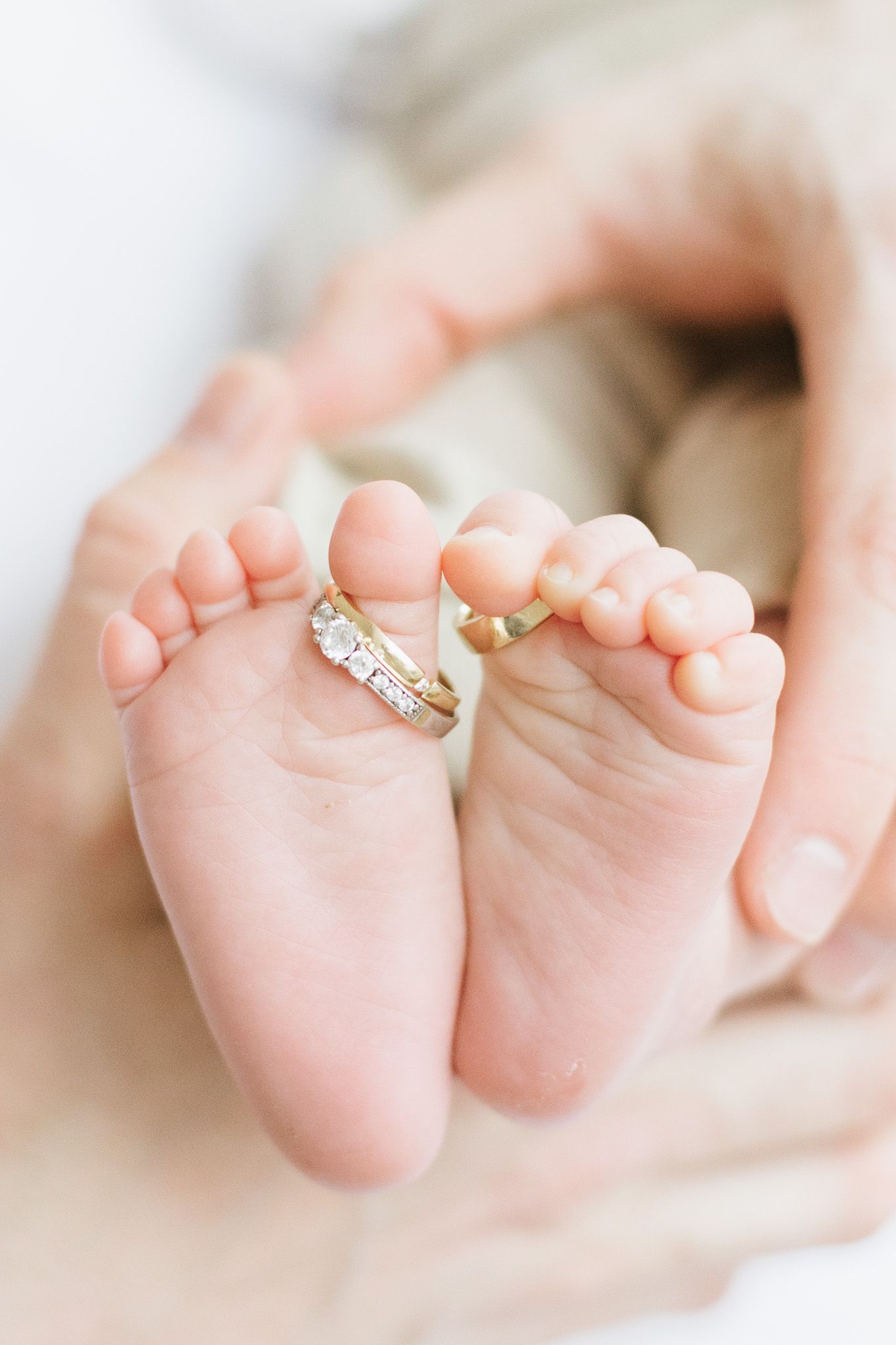 Valokuvaaja Lohja, Nummela ja muu Uusimaa. Newborn-kuvaus, perhekuvaus ja juhlakuvaus.