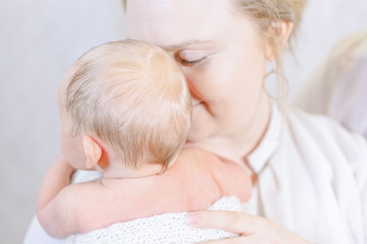 Newborn-kuvaus ja perhekuvaus Espoo, Helsinki ja Lohja - kotikuvaus.