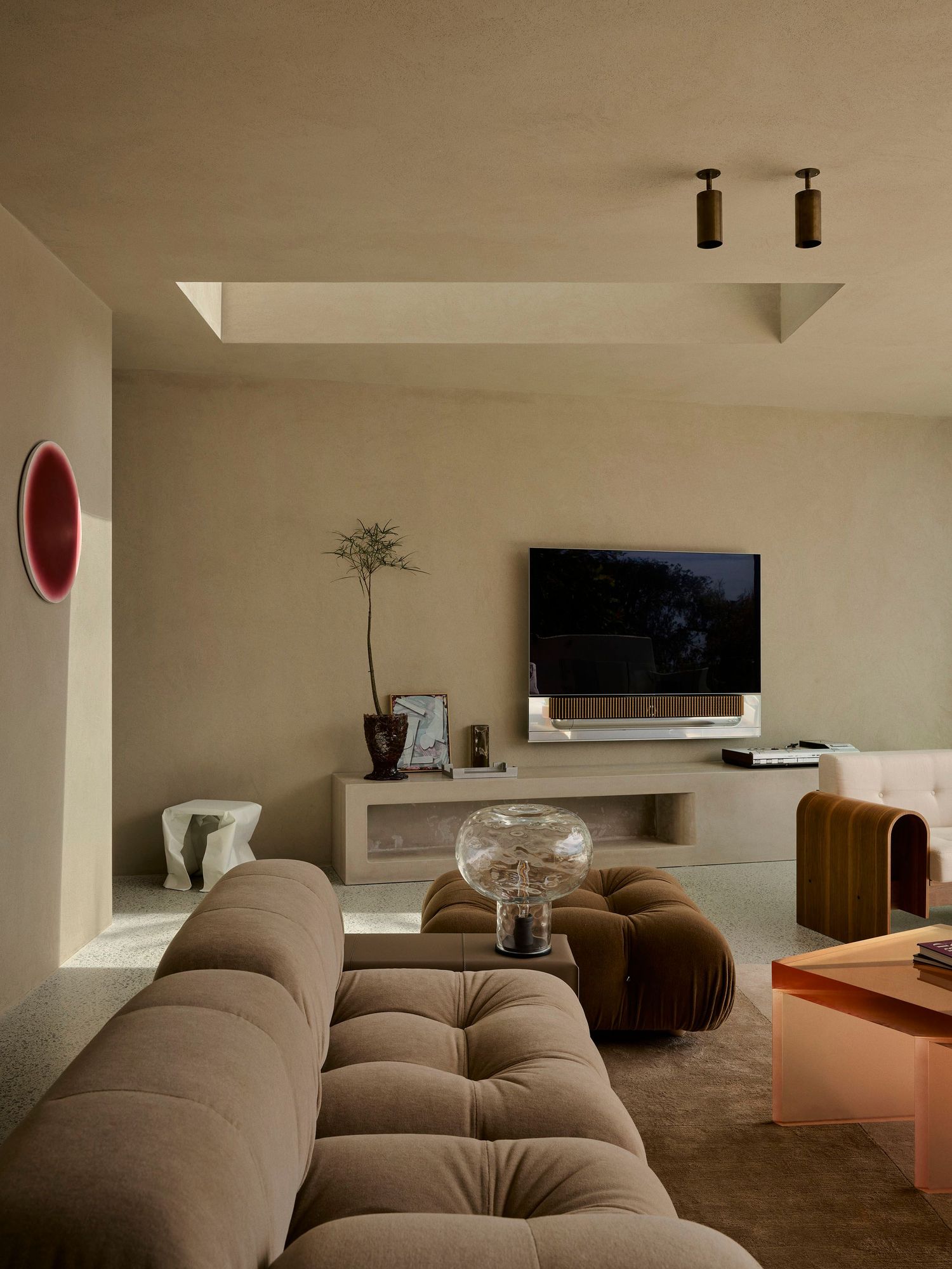 Alaia Palm Beach,  stunning luxury beach house architecture with high end finishes.