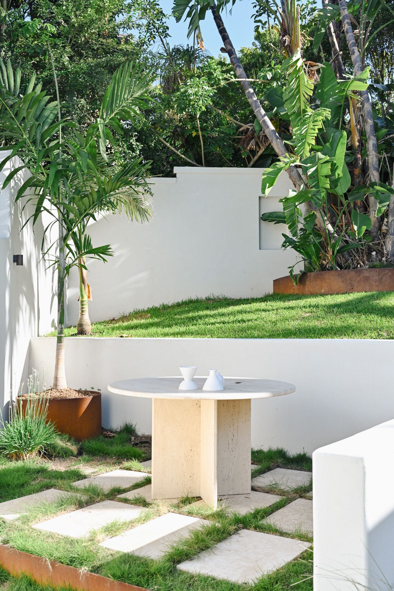 Alaia Palm Beach, large outdoor fire pit, dining and entertainment.