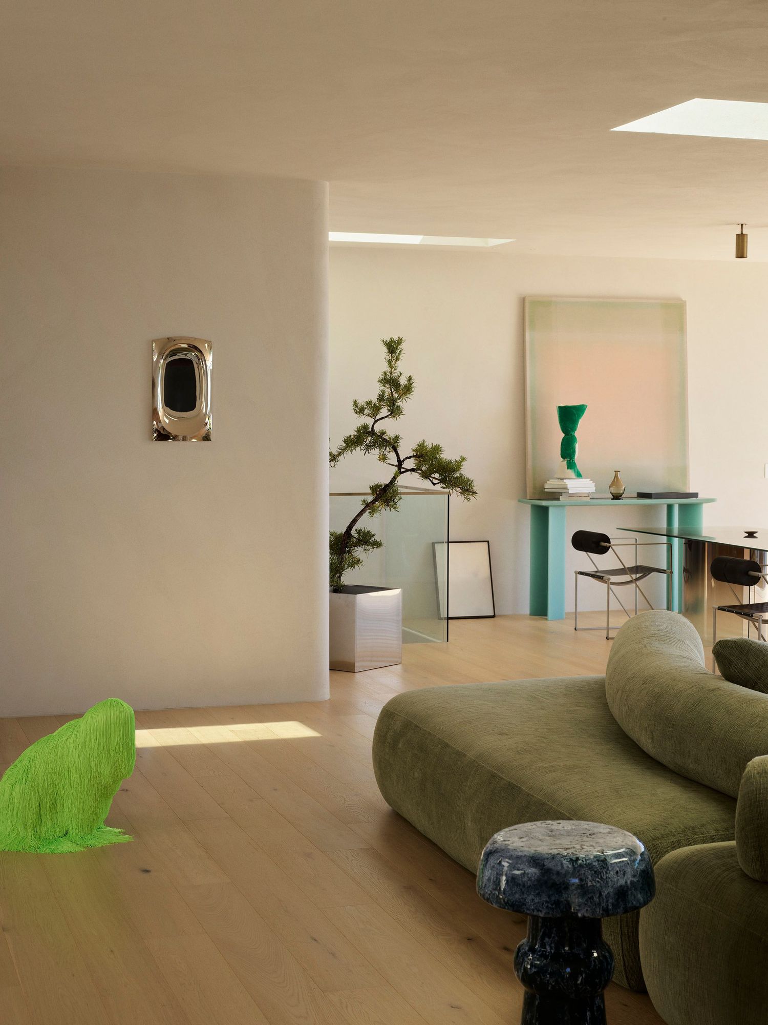 Alaia Palm Beach, large living areas overlooking the ocean.