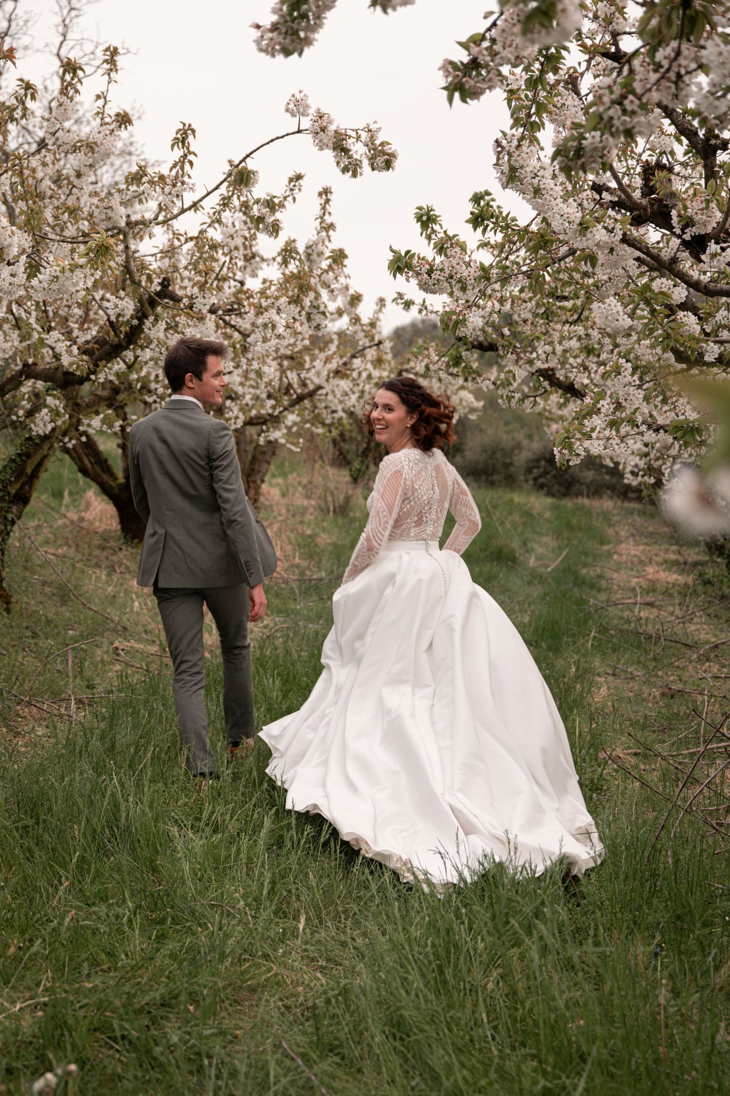Photographe mariage Belgique, reportage élégant et naturel capturant les émotions authentiques d’un couple amoureux
