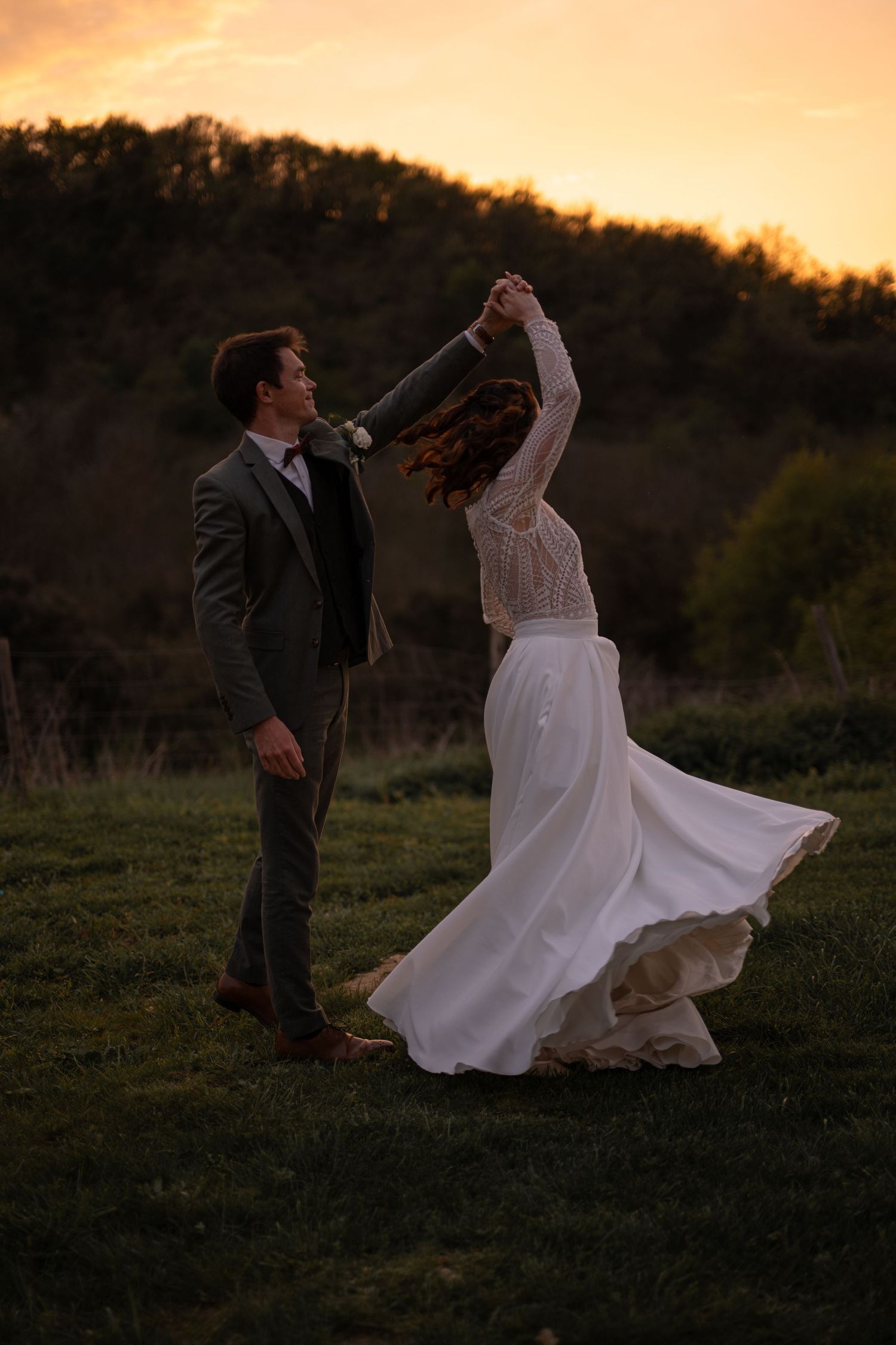 Photo de couple mariés (portrait élégant)
Photographie de mariage élégante et intemporelle réalisée par Orlane Lacroix, photographe de maria