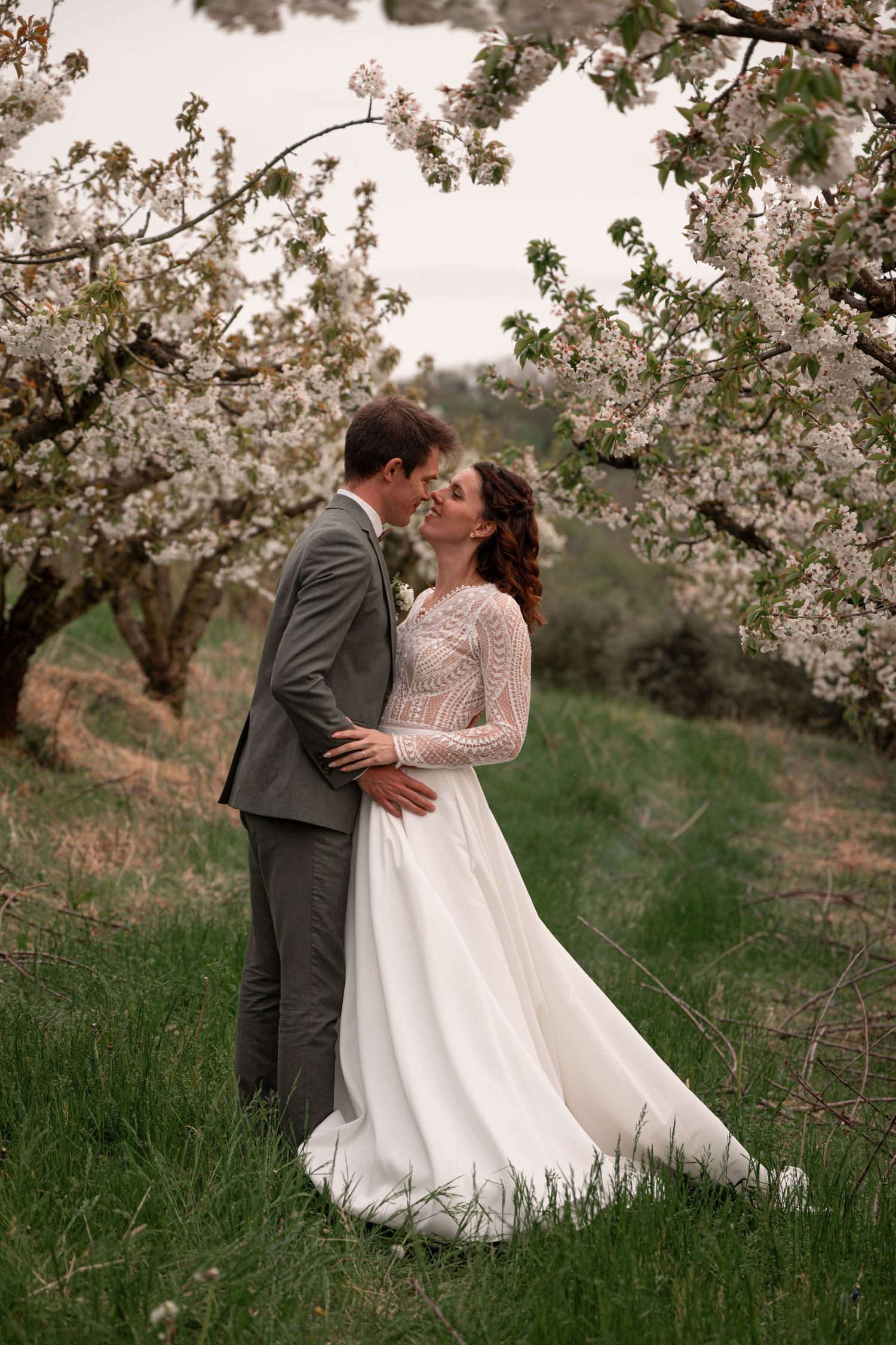 Photographie de mariage lumineuse et intemporelle pour couples amoureux en Belgique et en Europe