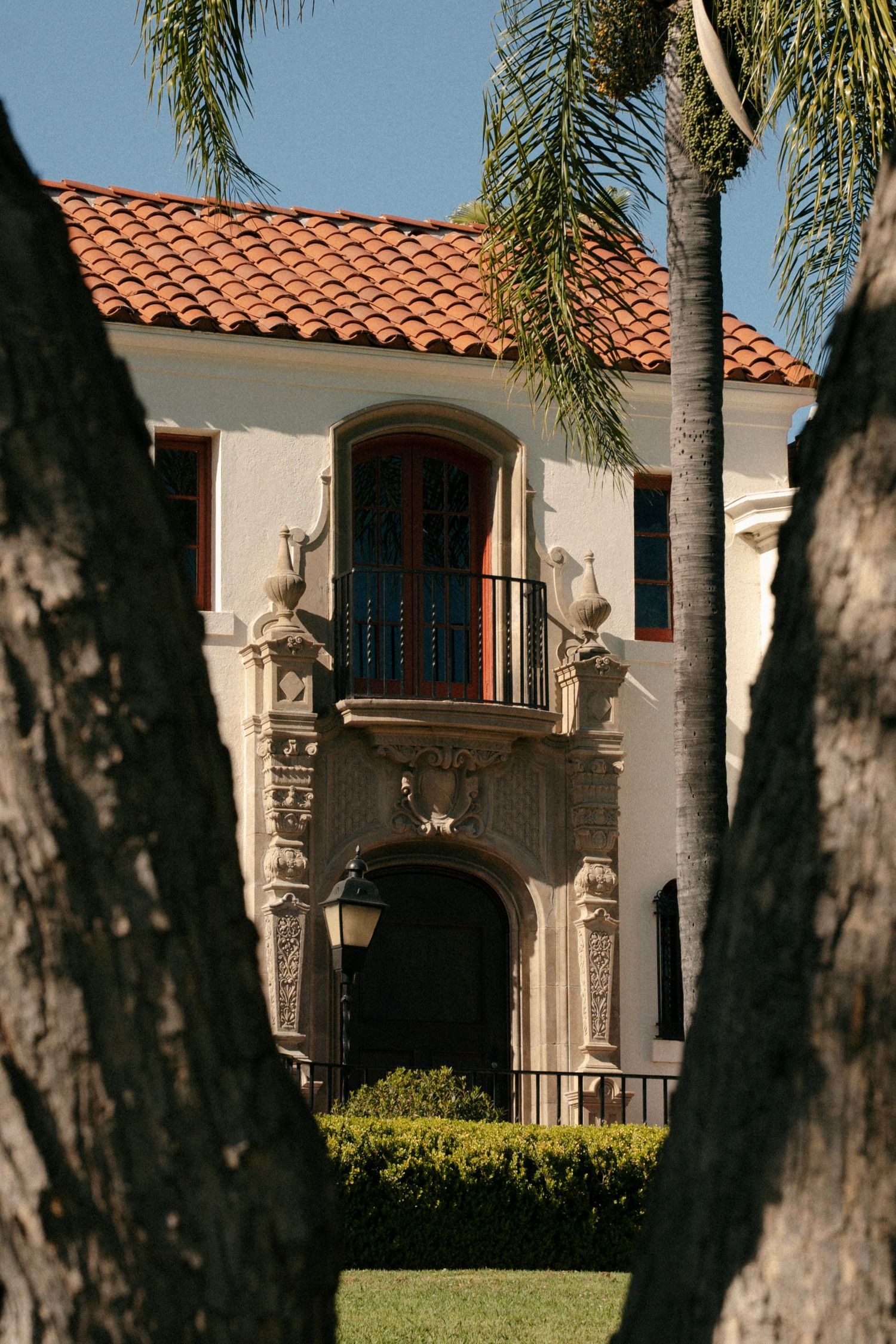 Orange County, CA Engagement Session at the Muckenthaler Mansion, Fullerton