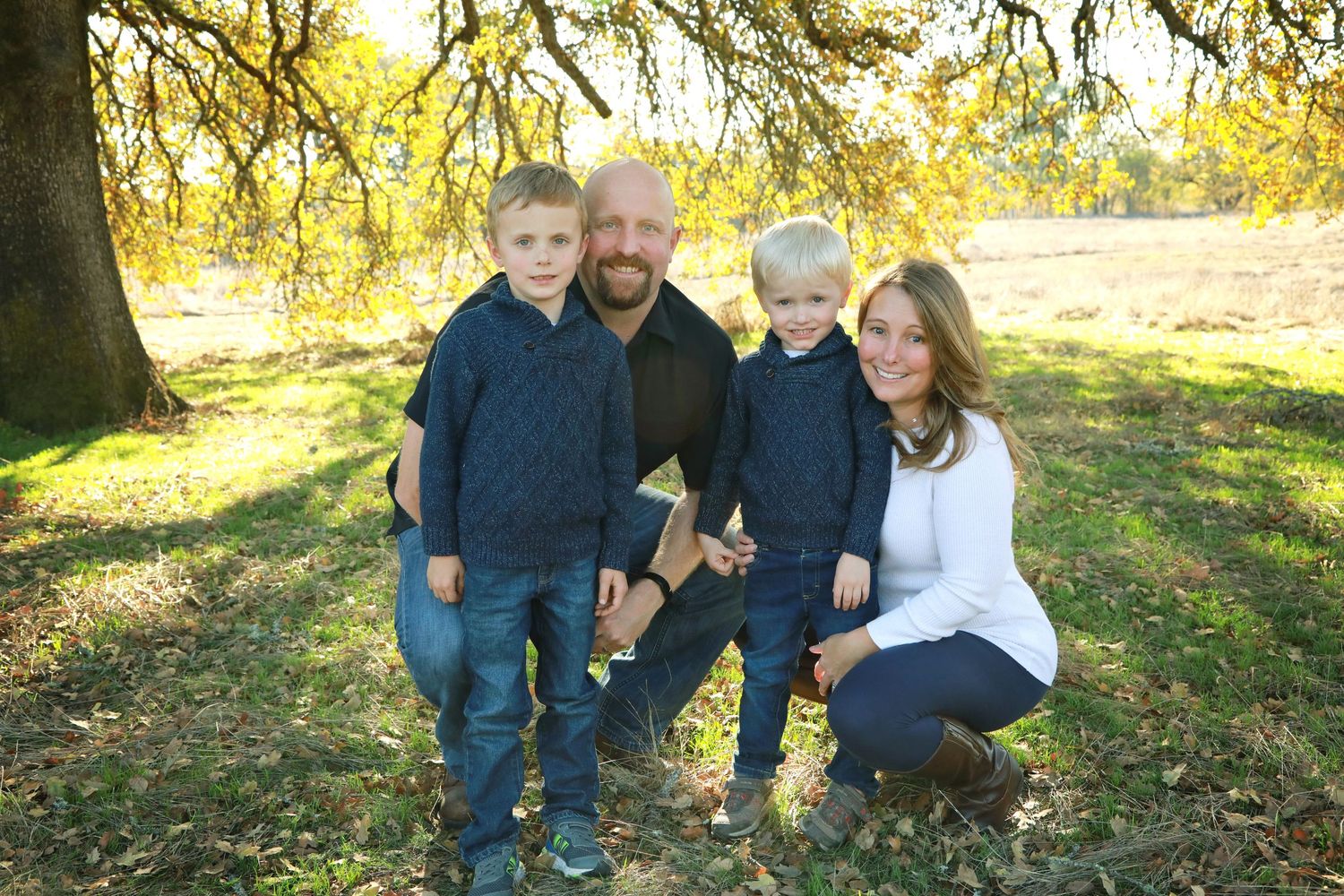 Family of four with a beautiful golden hour lighting
windsor ca