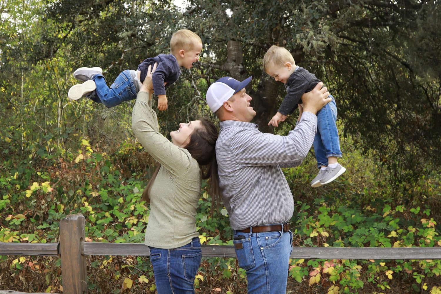 Family photo with twin boys in a Ragle Park Sebastopol, CA