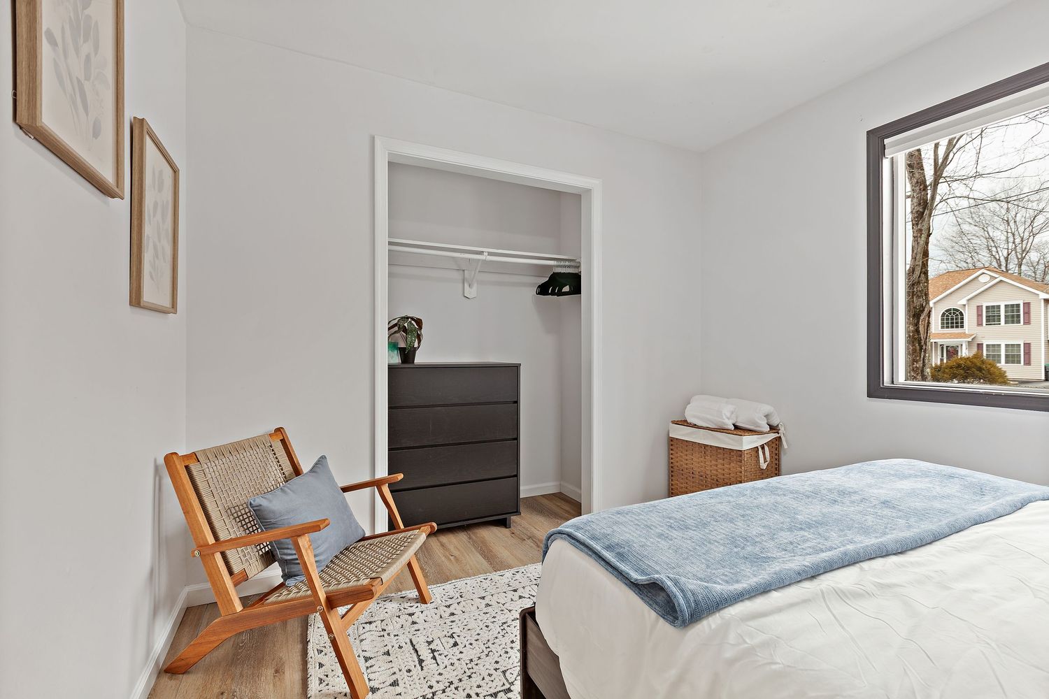 Bedroom - vCOLUMNA PHOTOGRAPHY (Real Estate & Profesional Headshots) Poconos Short Term Rental