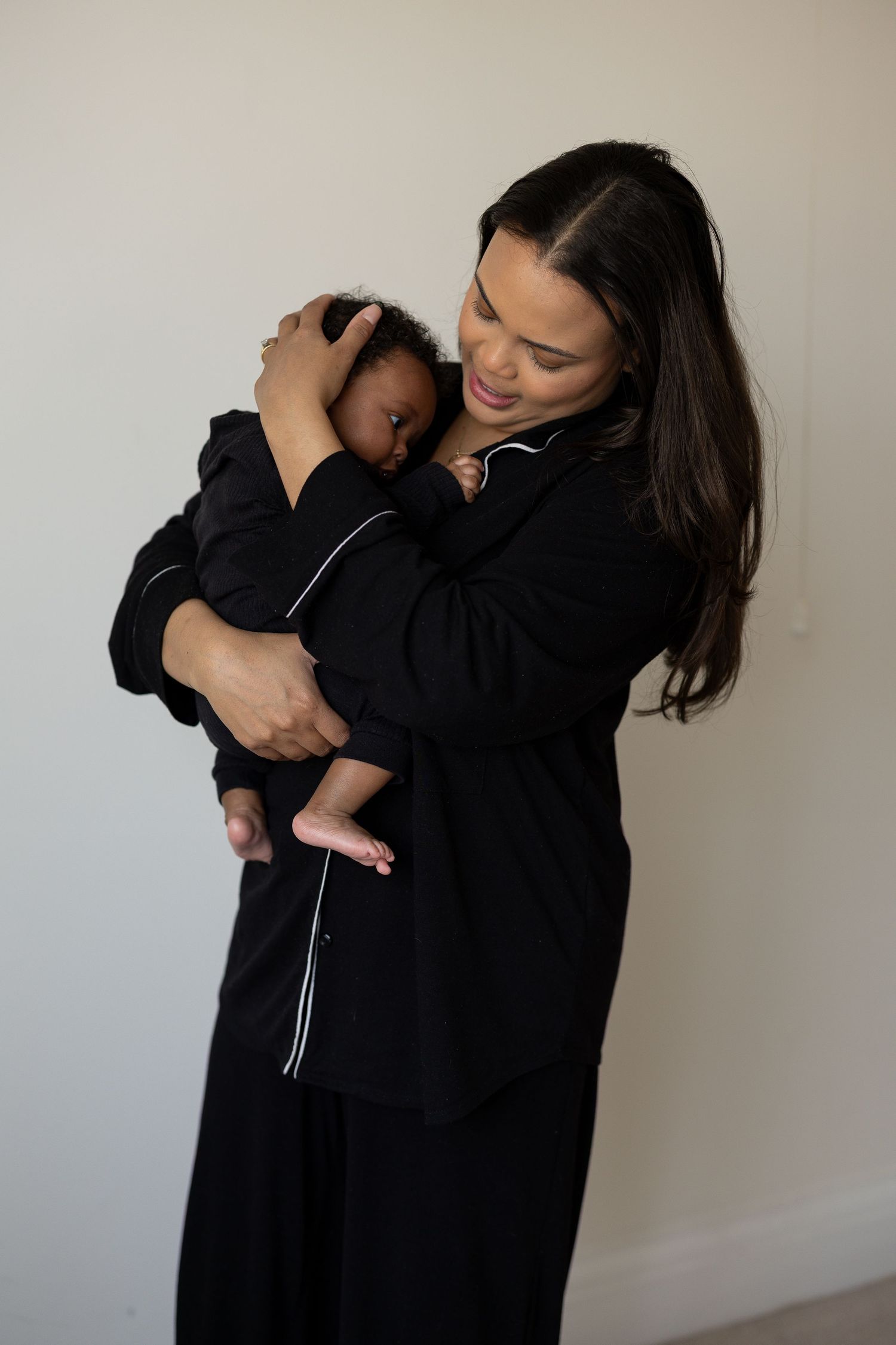 A newborn shoot at the family home. Nottingham, East Midlands.